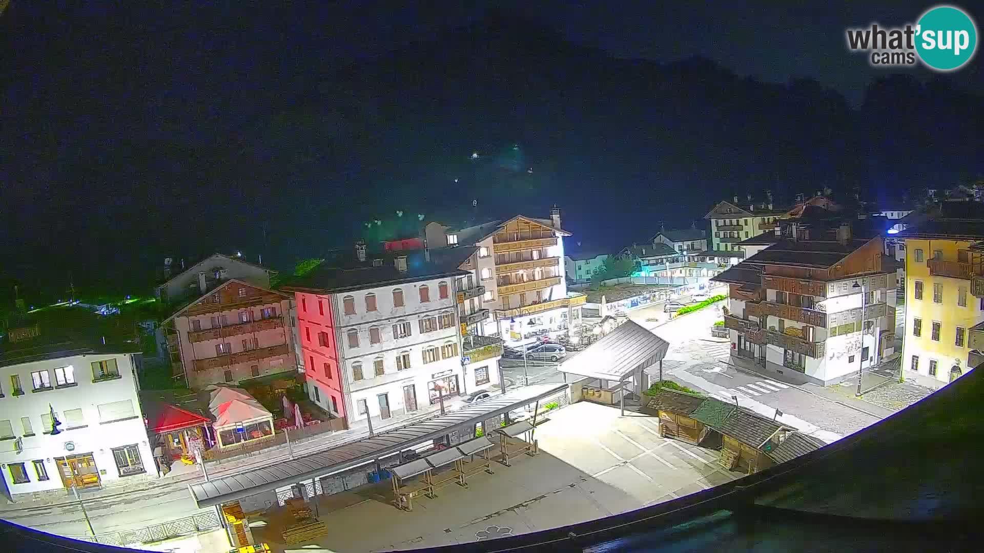 Piazza centrale di Forni di Sopra