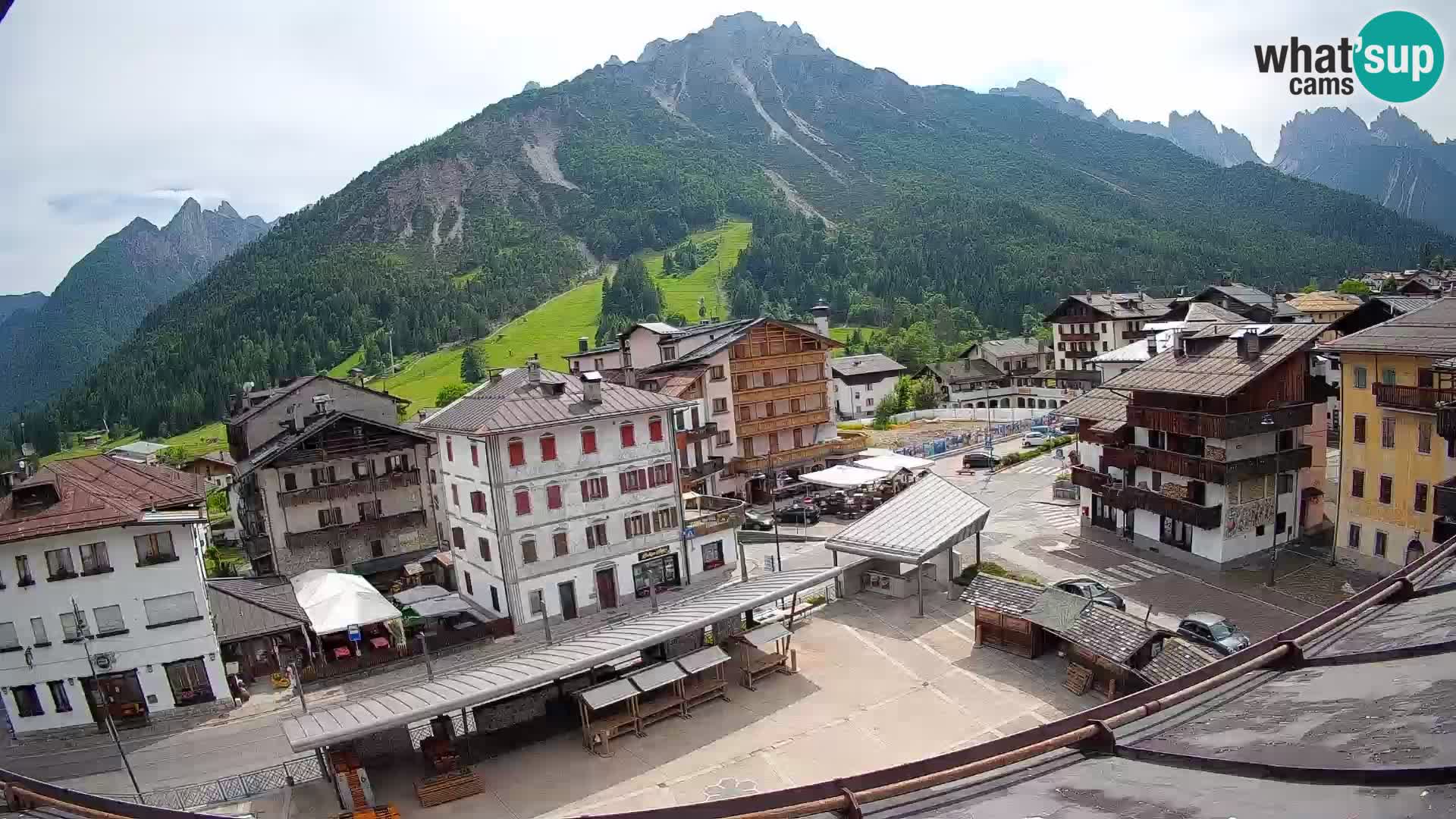 Hauptplatz von Forni di Sopra
