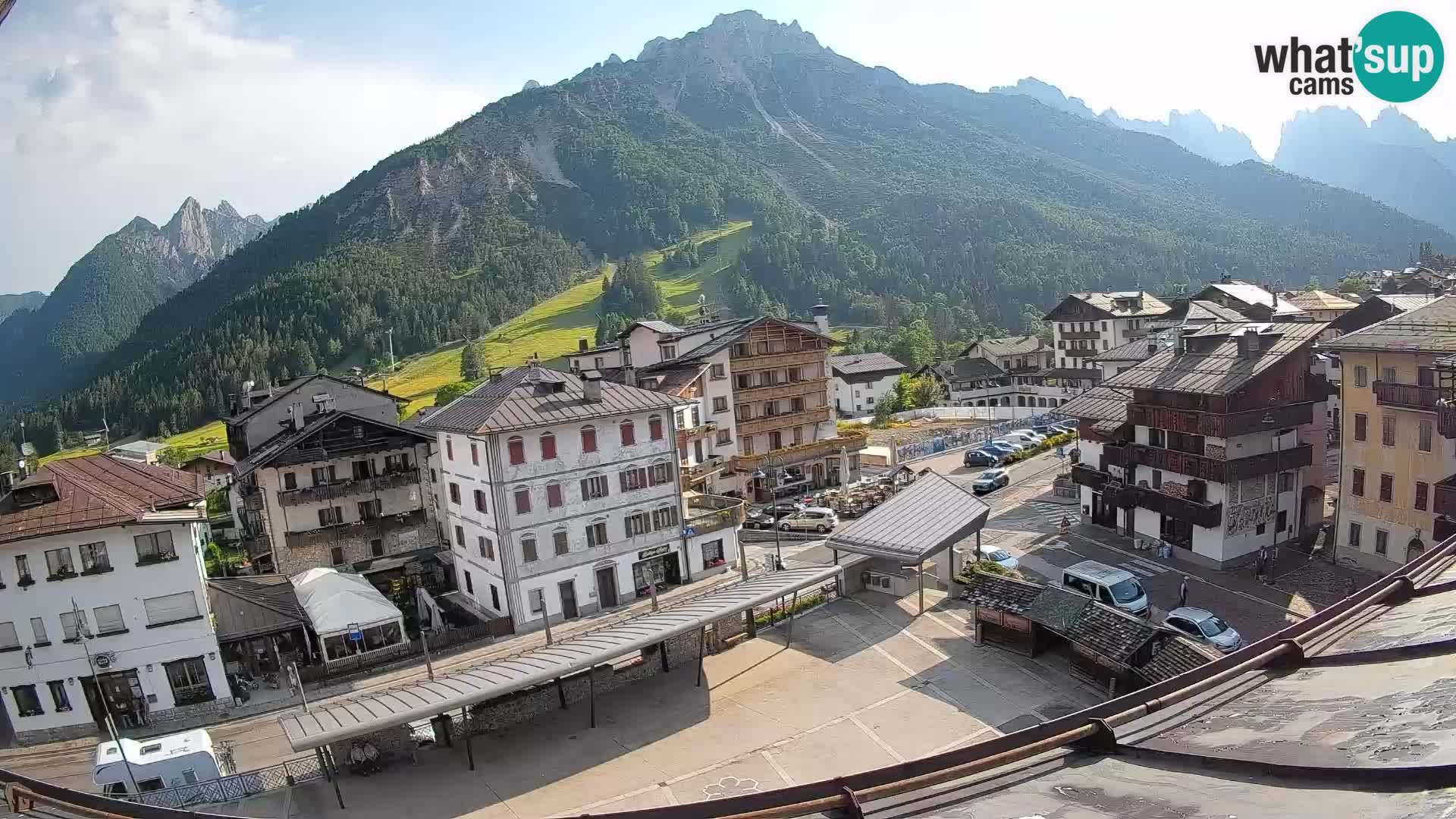 Plaza principal de Forni di Sopra