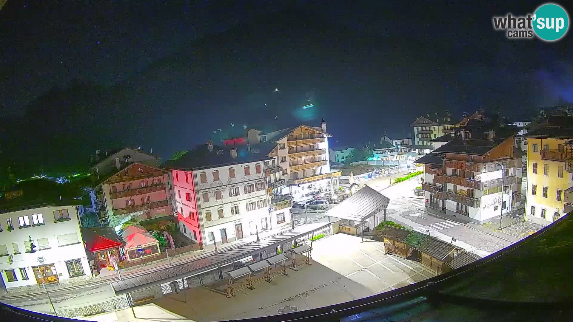 Piazza centrale di Forni di Sopra