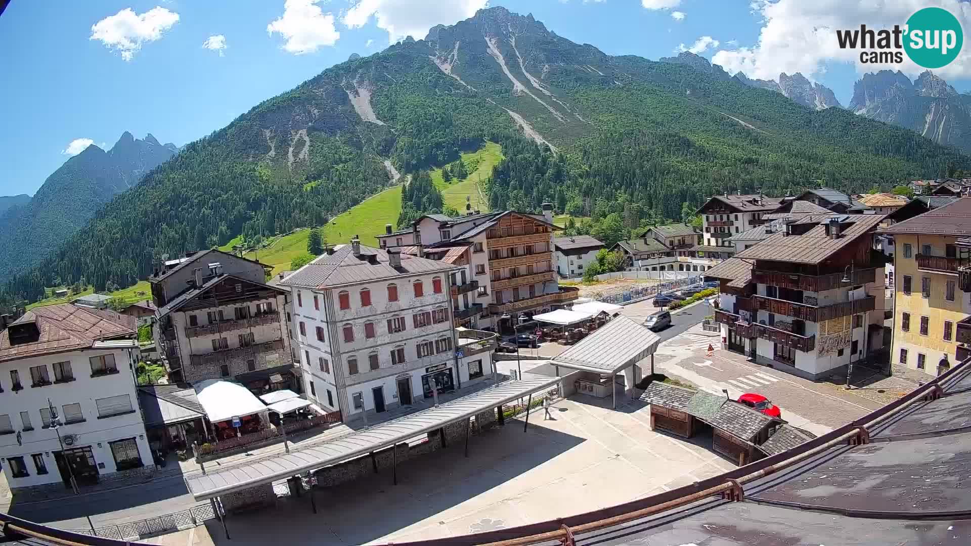 Hauptplatz von Forni di Sopra