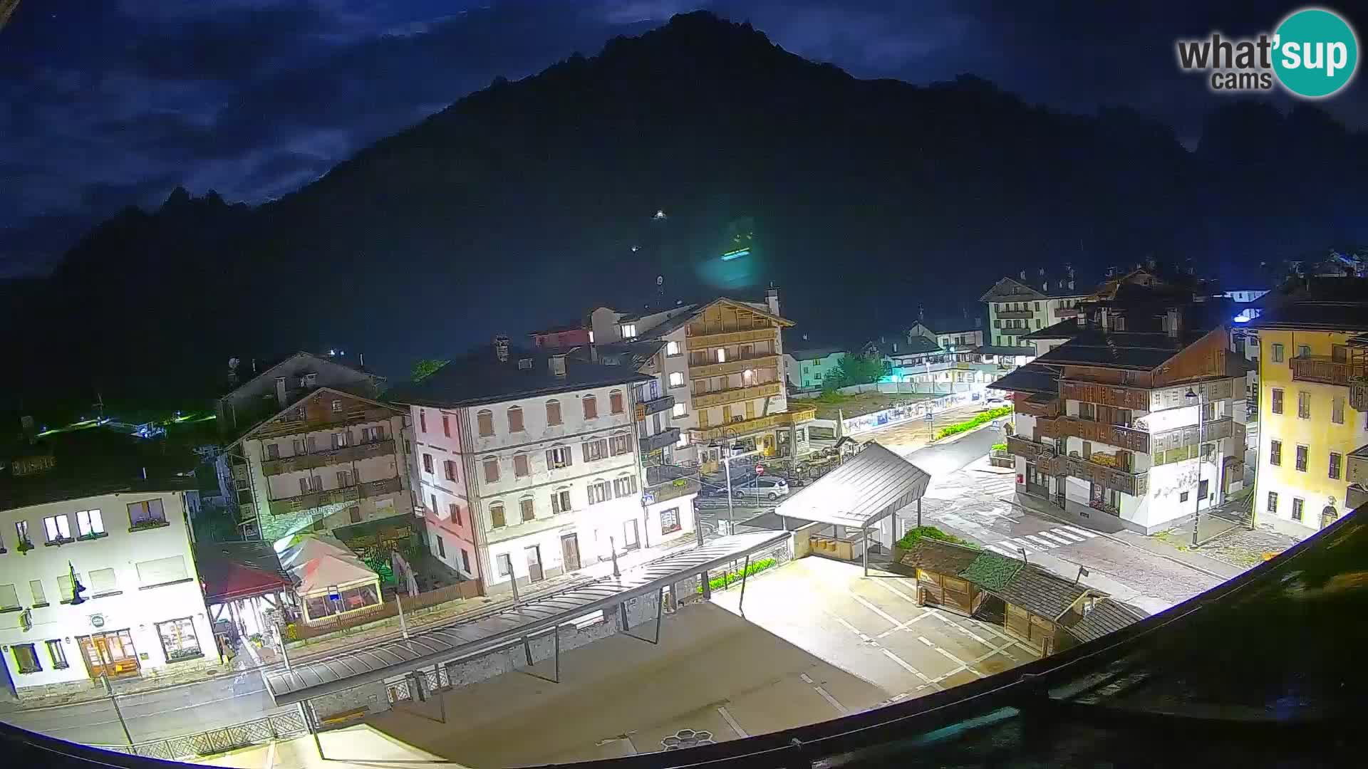 Piazza centrale di Forni di Sopra