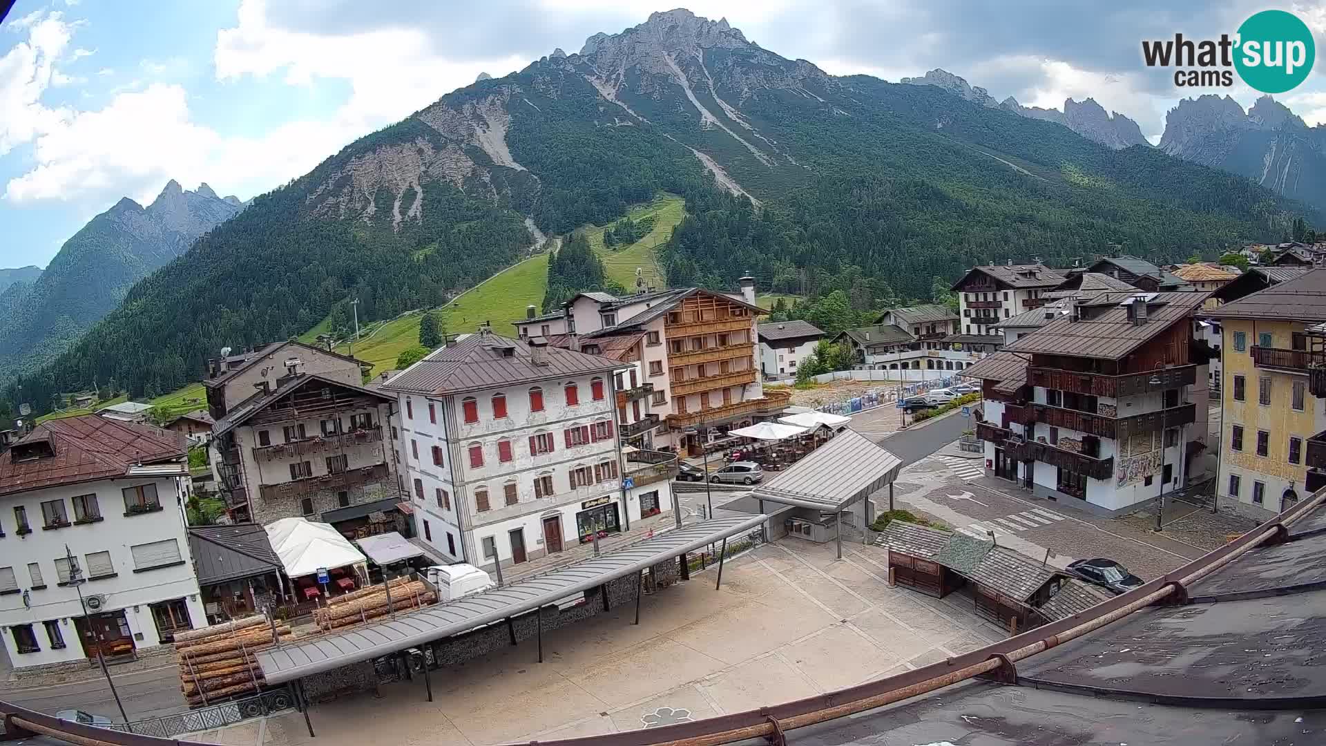 Hauptplatz von Forni di Sopra