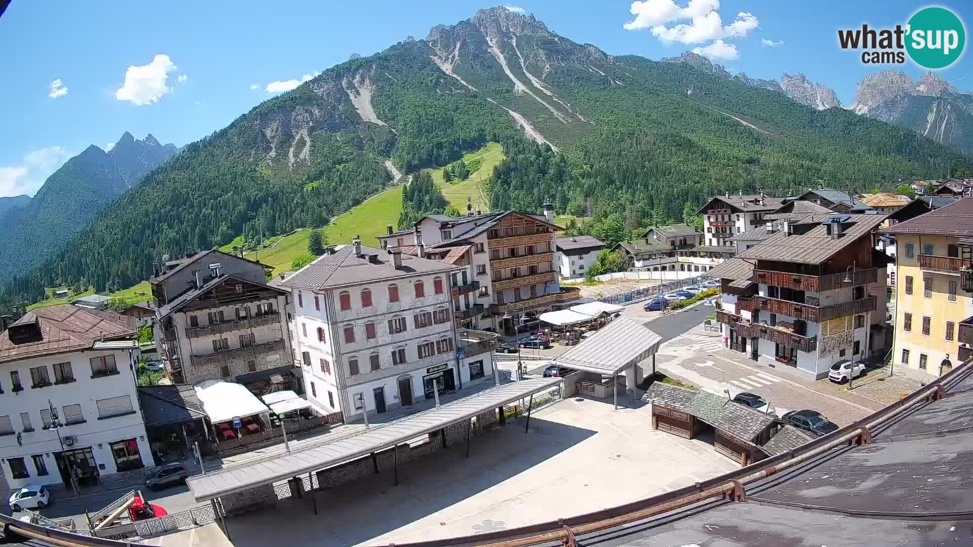 Hauptplatz von Forni di Sopra