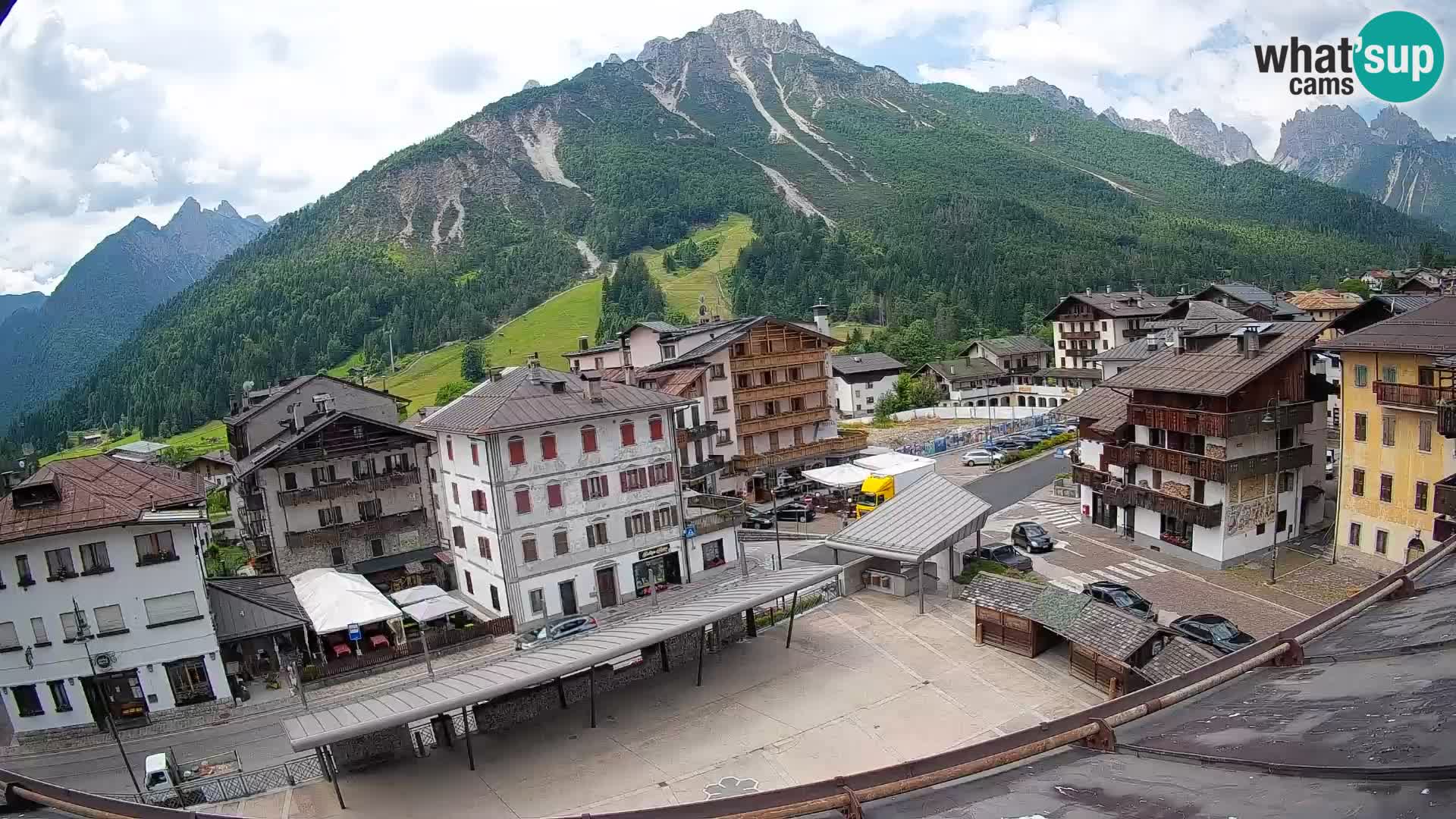 Hauptplatz von Forni di Sopra