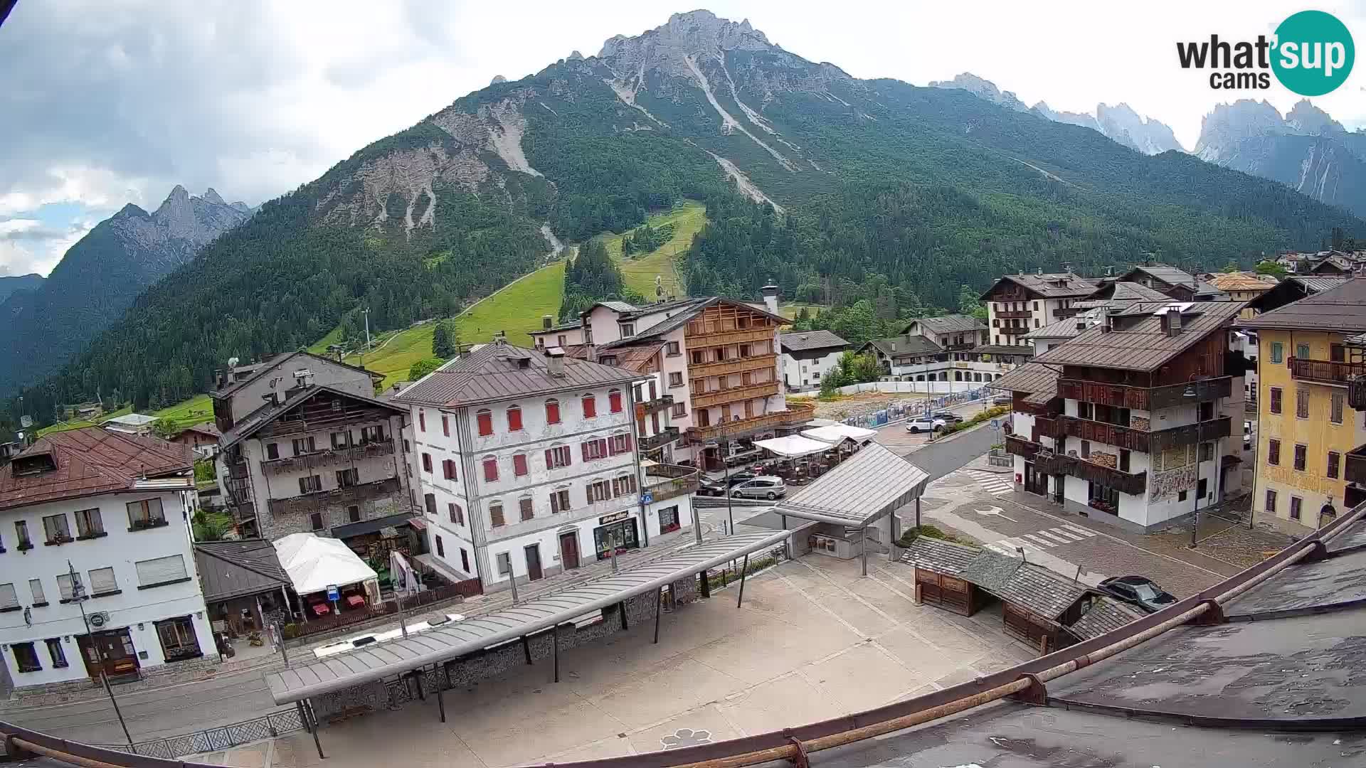 Hauptplatz von Forni di Sopra