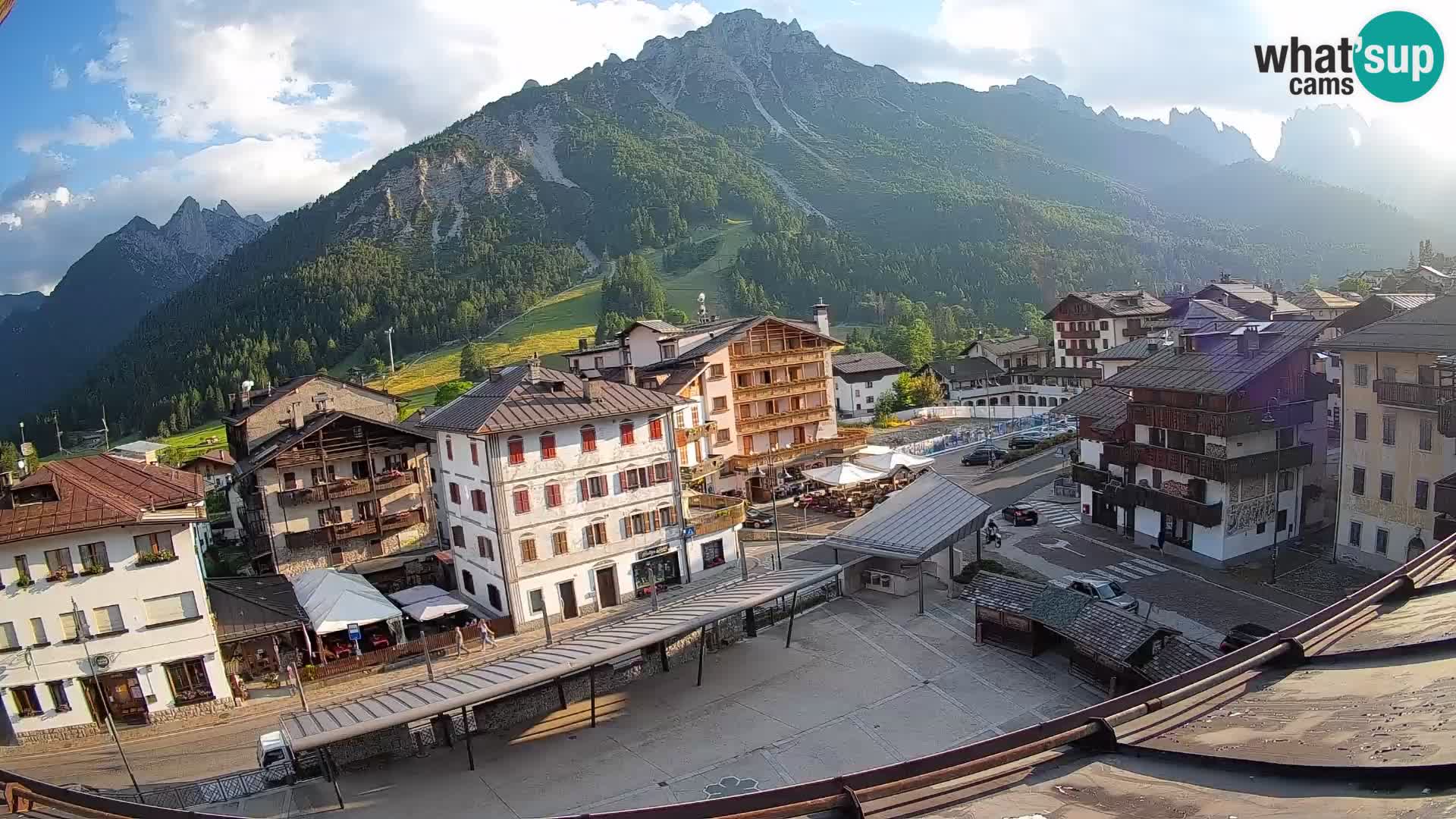 Plaza principal de Forni di Sopra