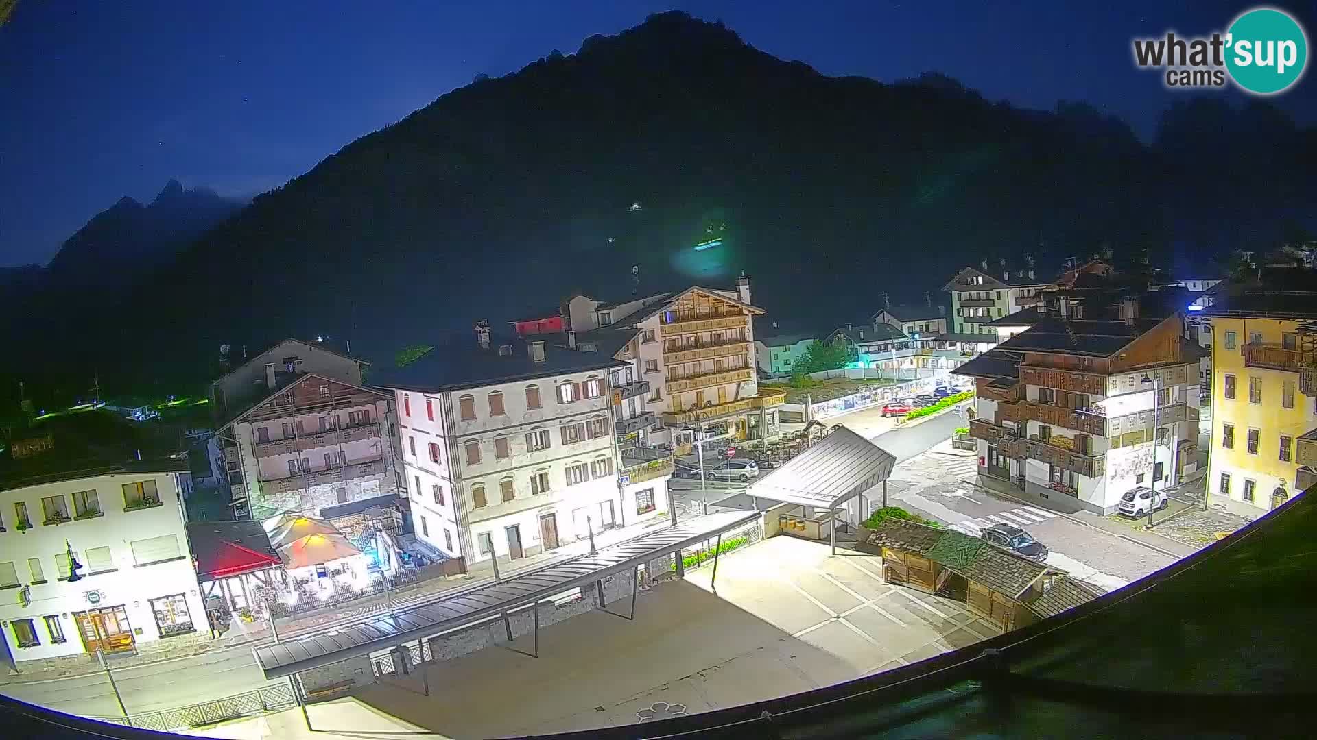 Piazza centrale di Forni di Sopra