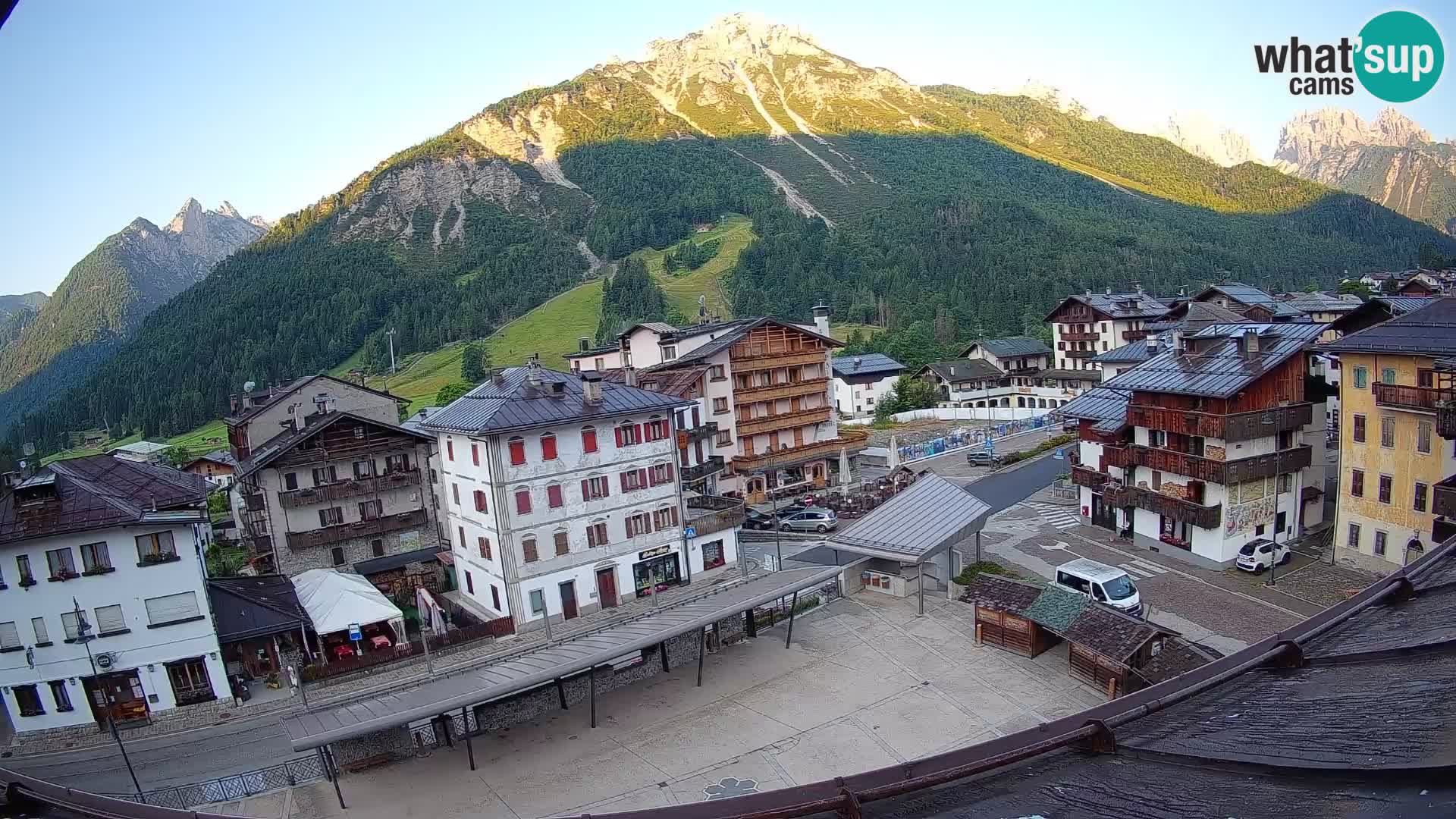 Piazza centrale di Forni di Sopra
