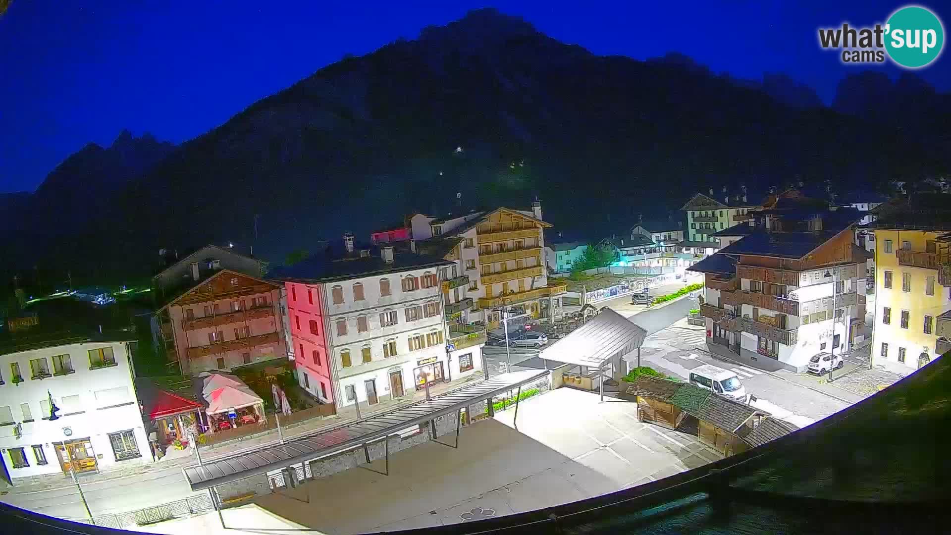 Plaza principal de Forni di Sopra