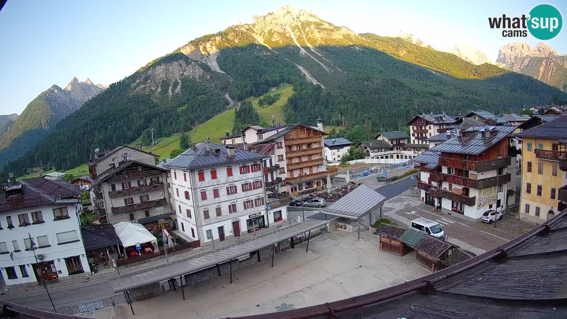 Plaza principal de Forni di Sopra