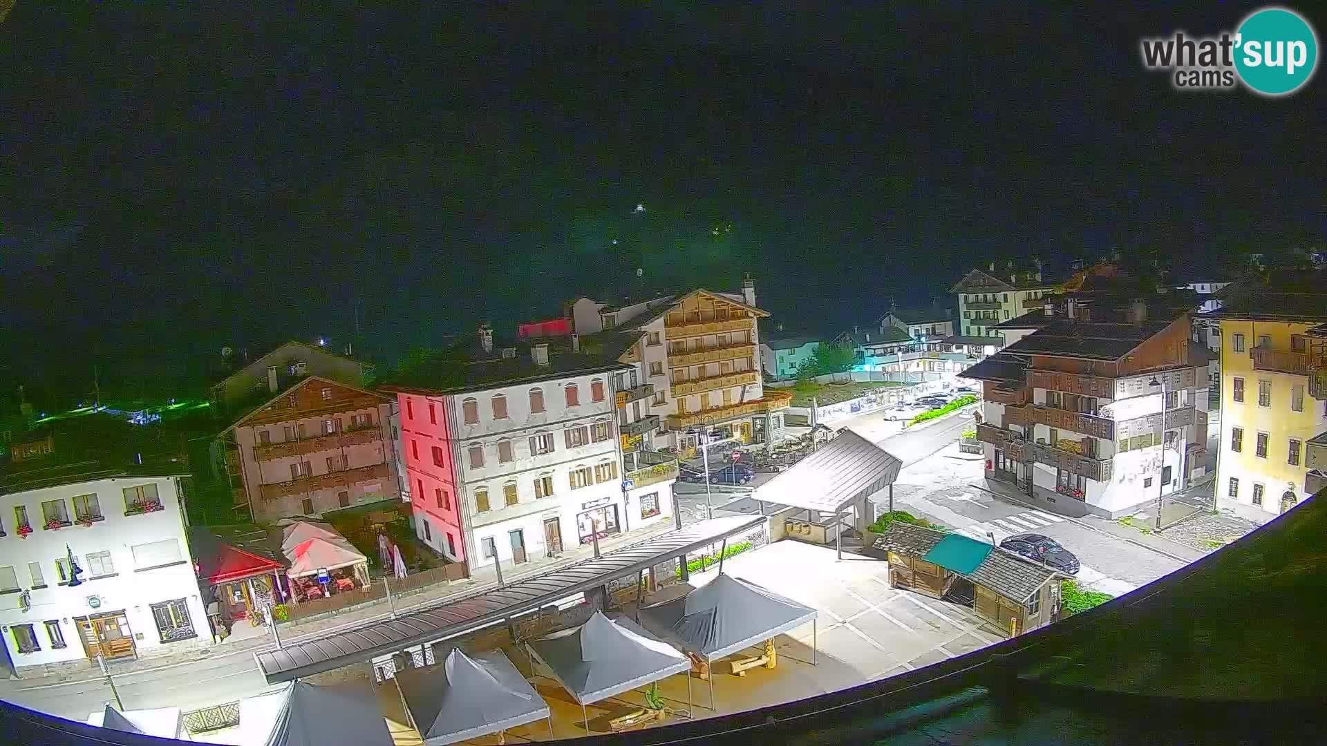 Plaza principal de Forni di Sopra
