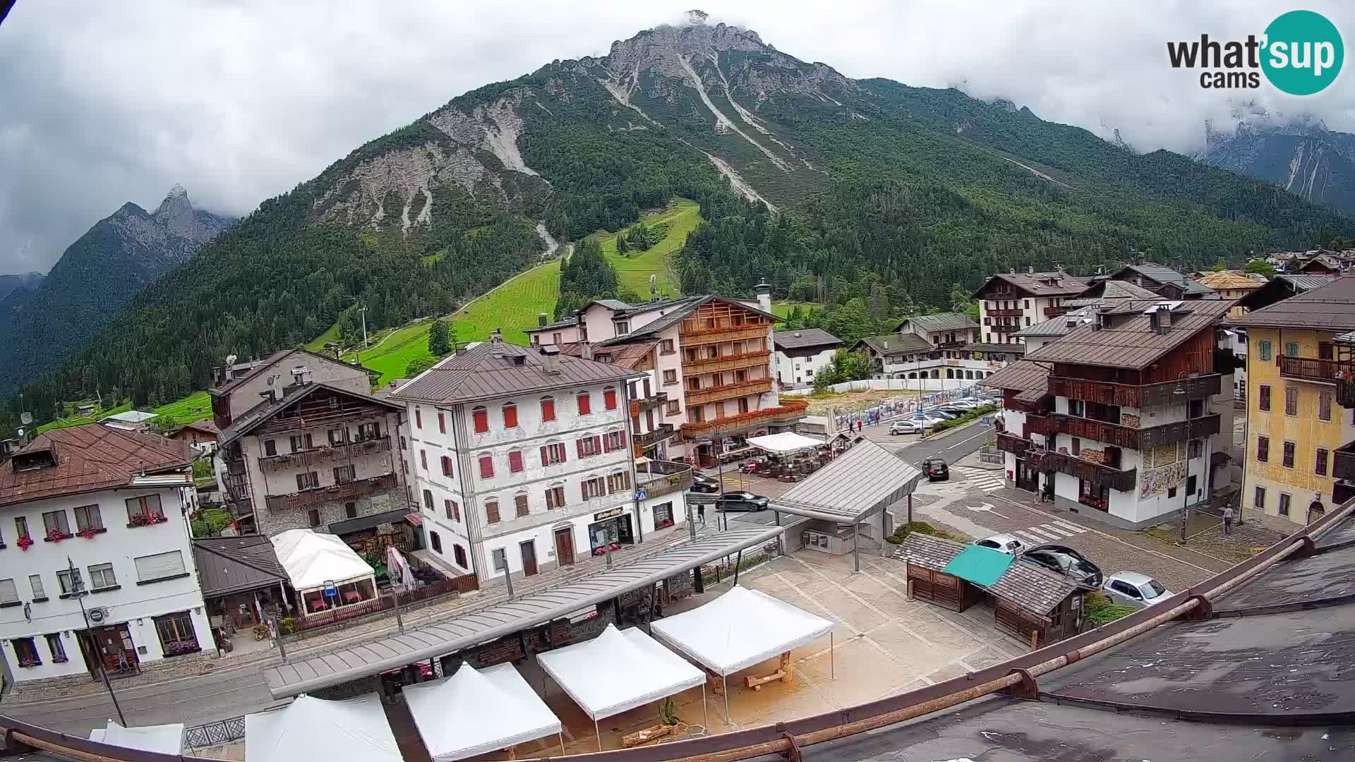 Hauptplatz von Forni di Sopra