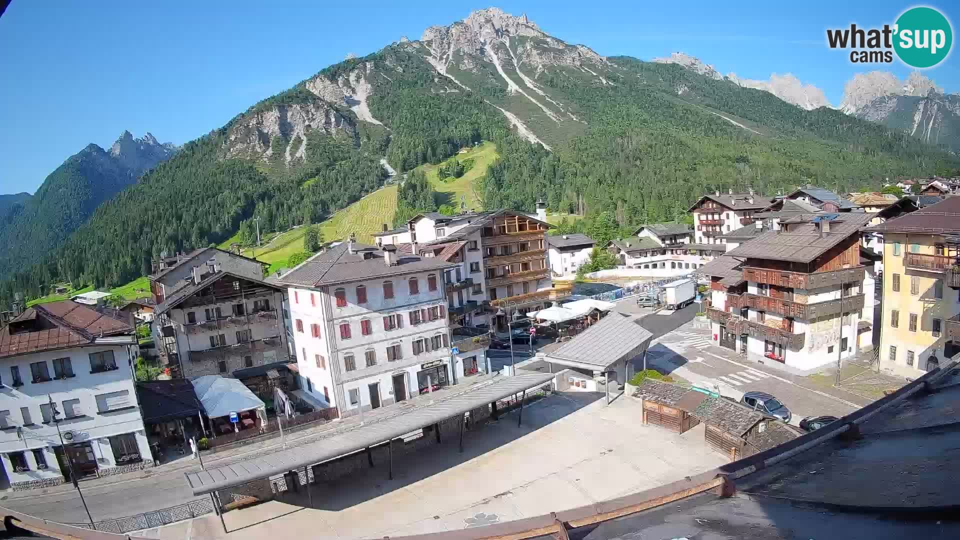 Plaza principal de Forni di Sopra