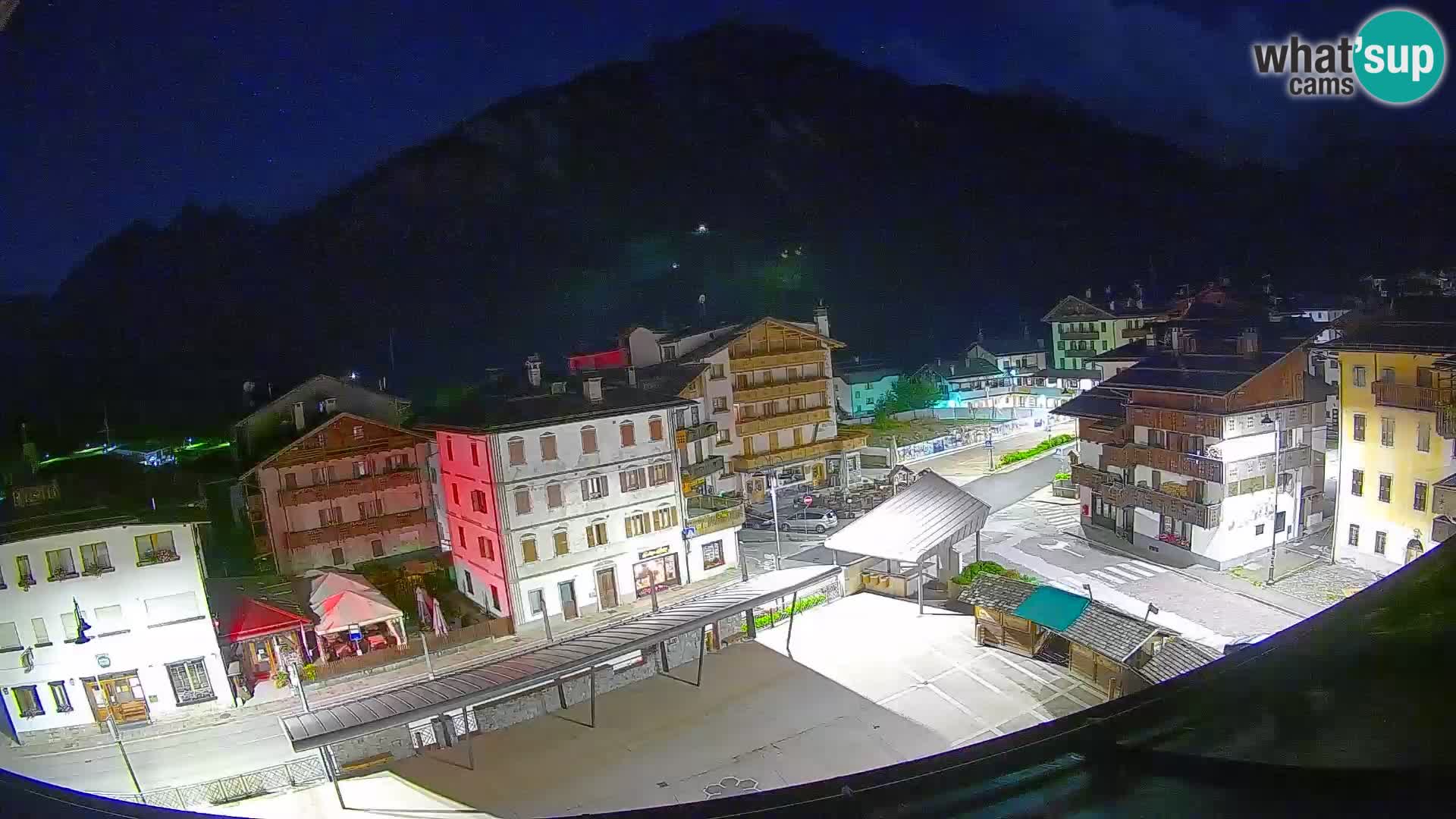 Hauptplatz von Forni di Sopra