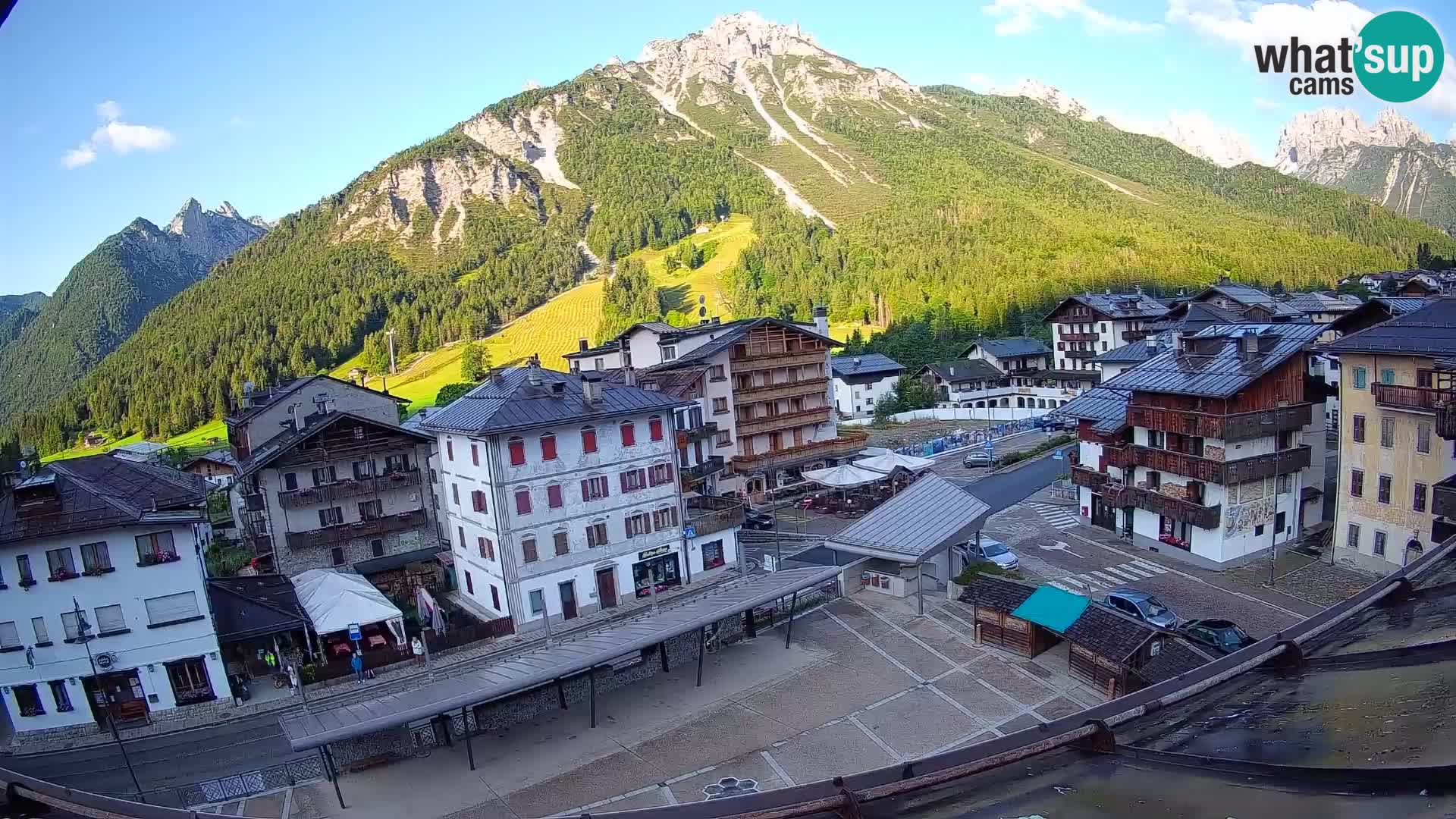 Plaza principal de Forni di Sopra