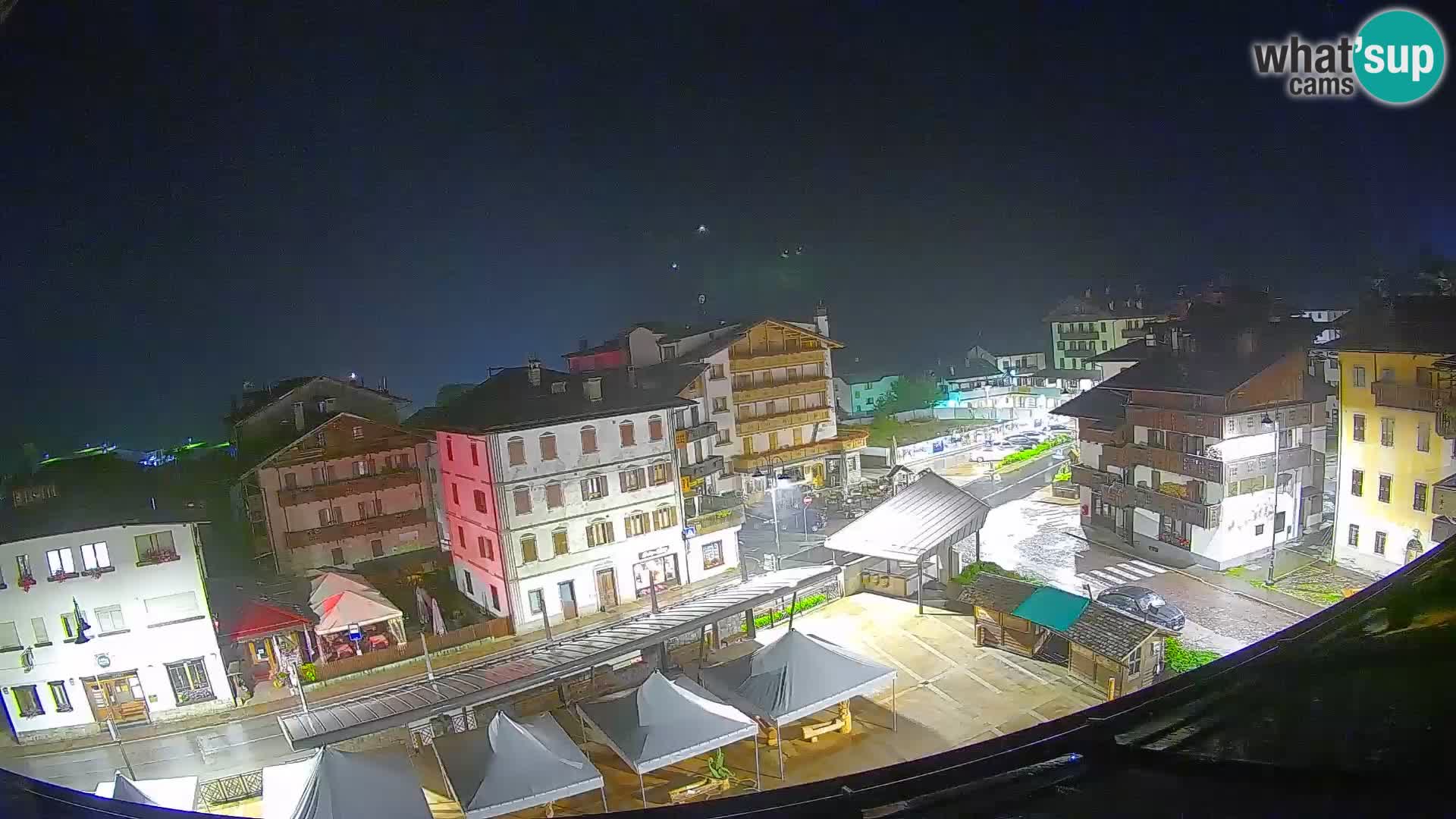 Plaza principal de Forni di Sopra