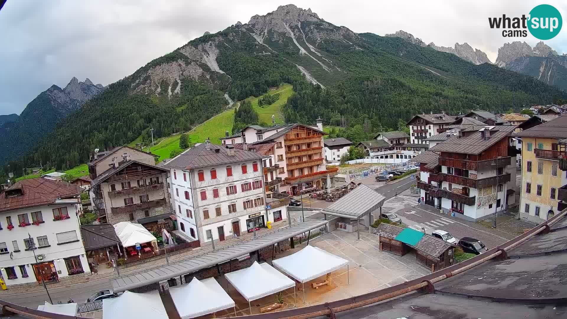 Hauptplatz von Forni di Sopra