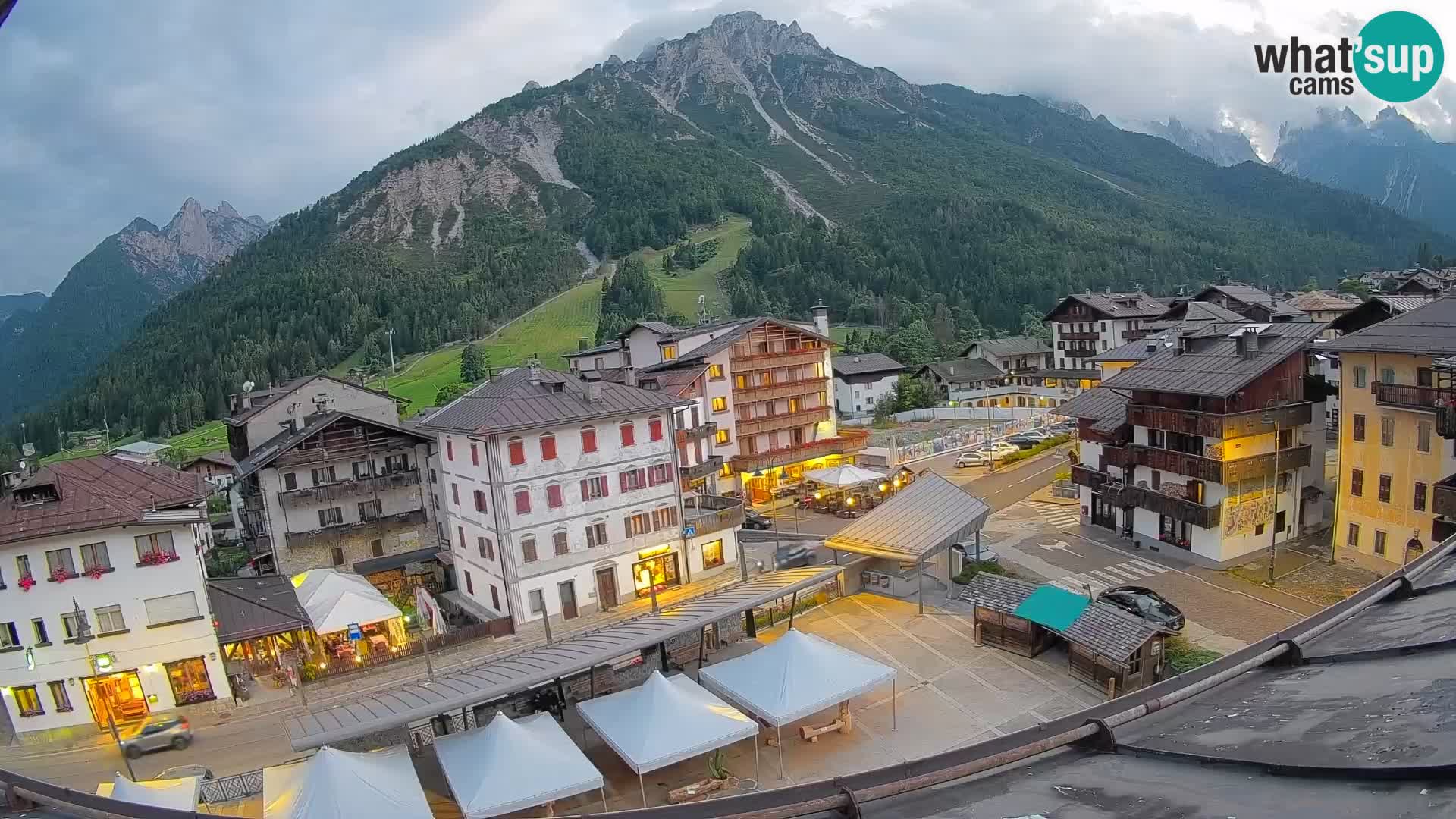 Hauptplatz von Forni di Sopra