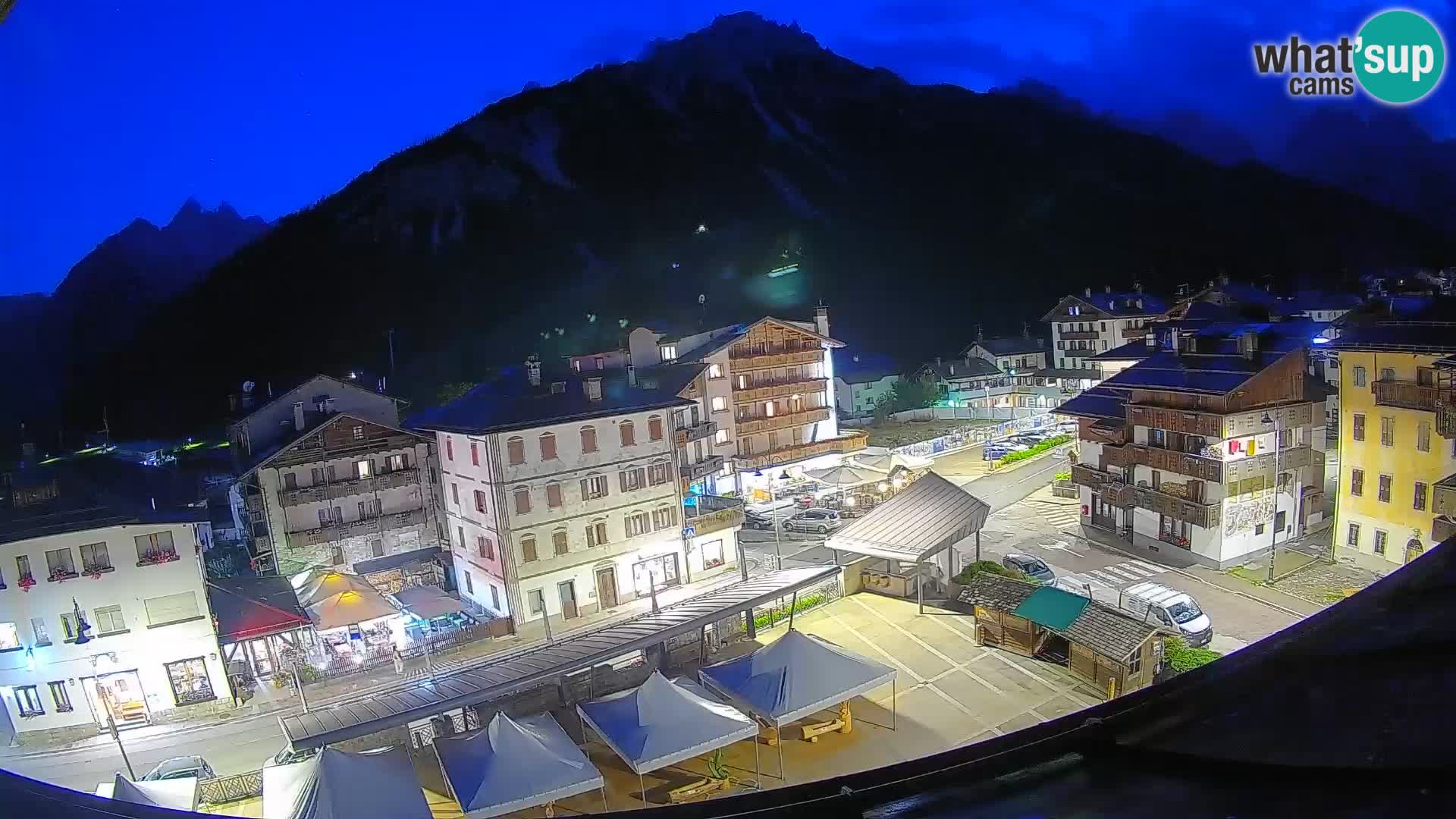 Hauptplatz von Forni di Sopra