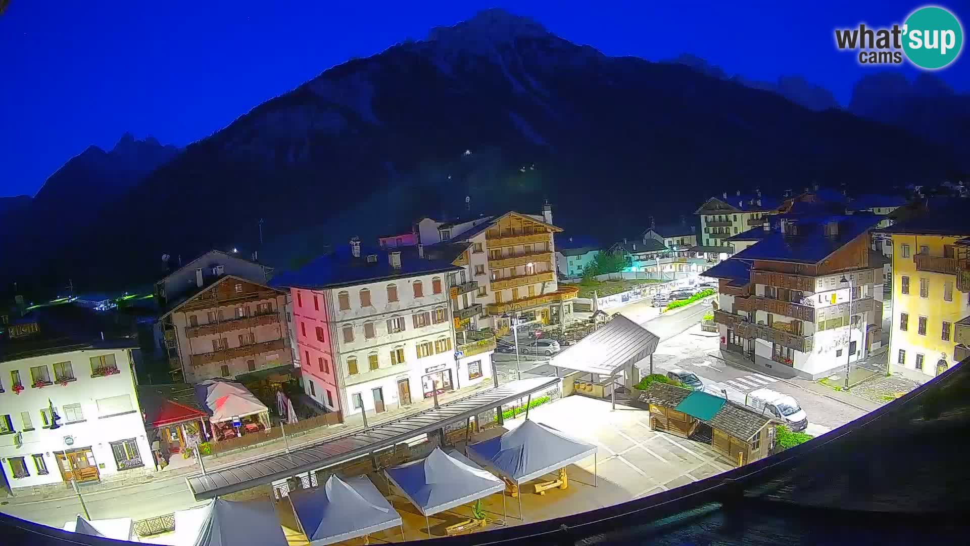 Hauptplatz von Forni di Sopra