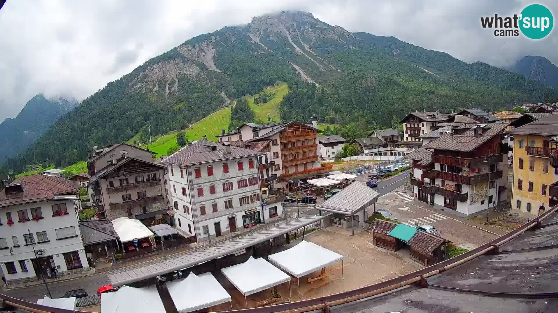 Hauptplatz von Forni di Sopra