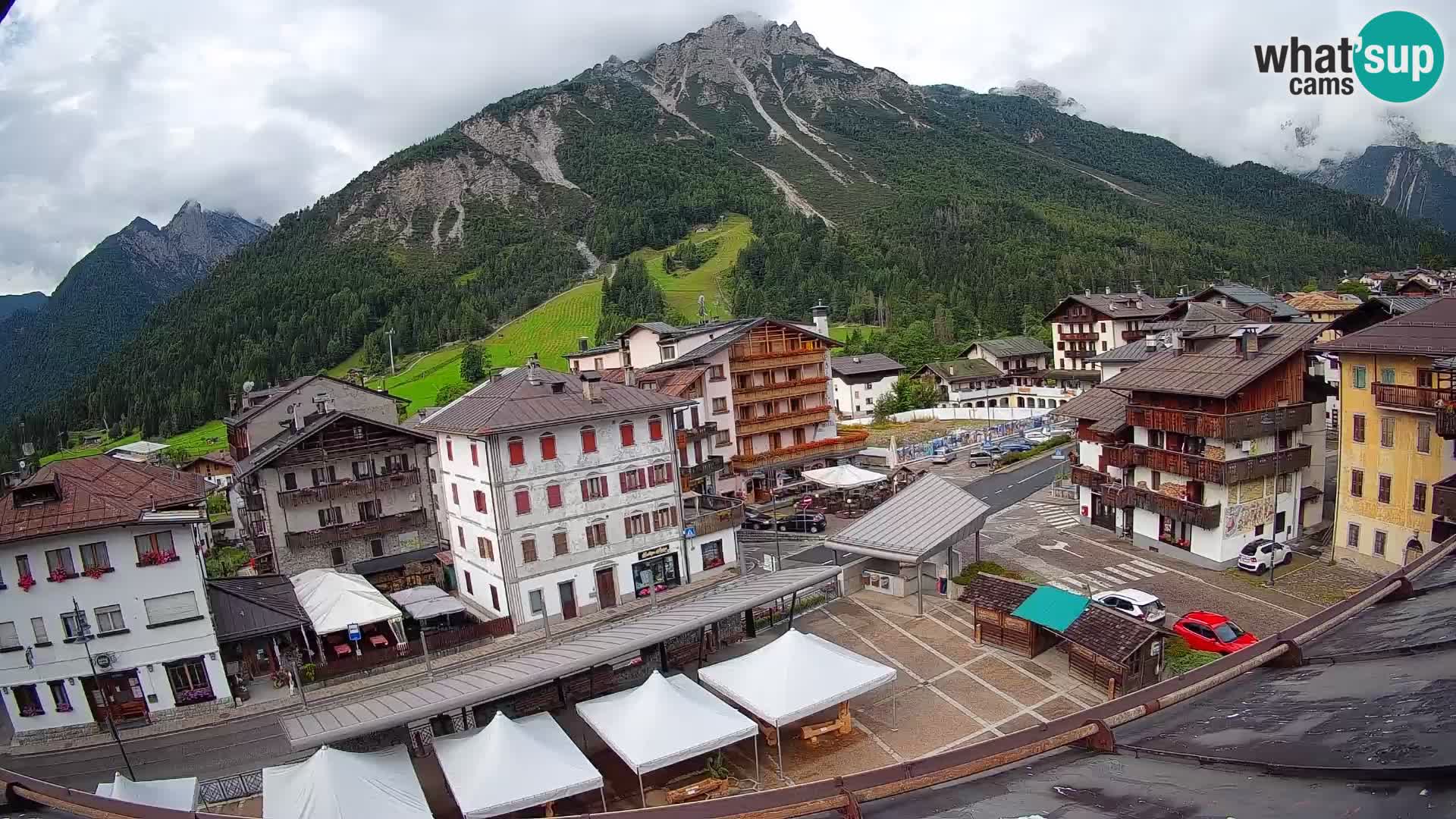 Hauptplatz von Forni di Sopra