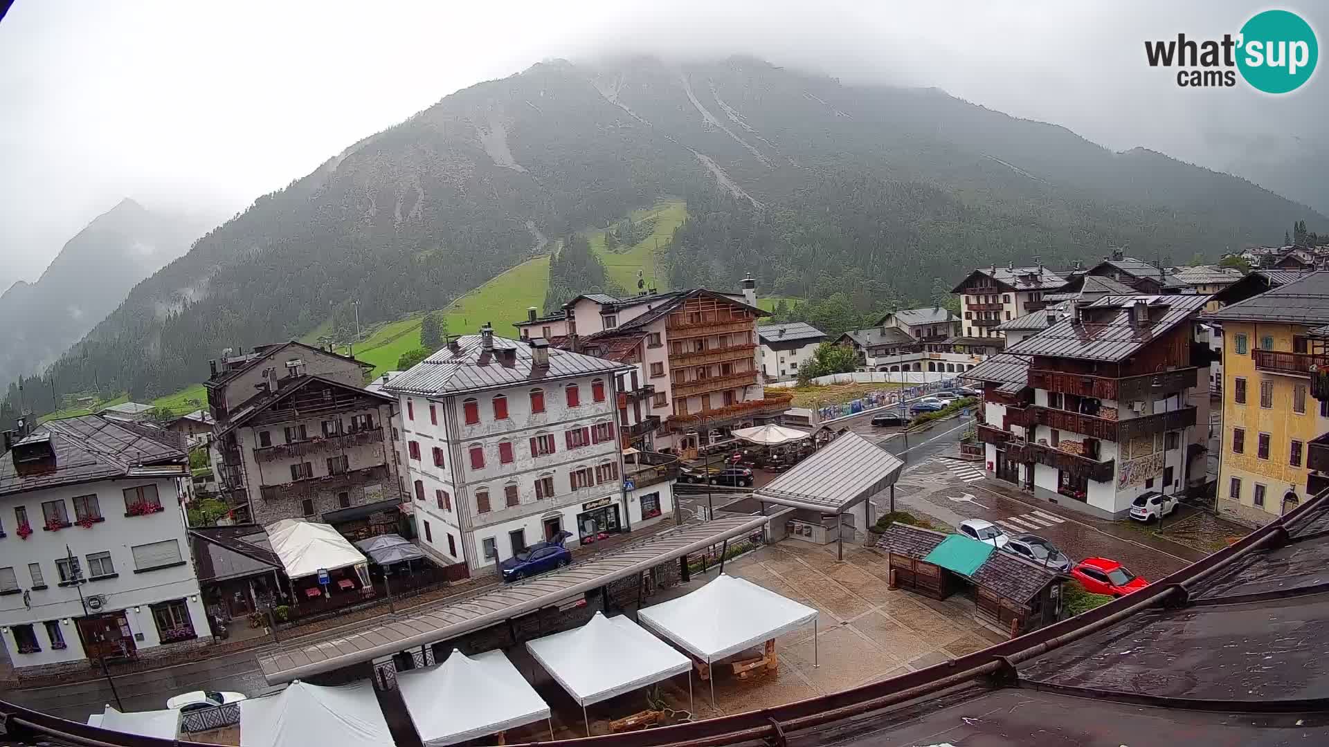 Hauptplatz von Forni di Sopra