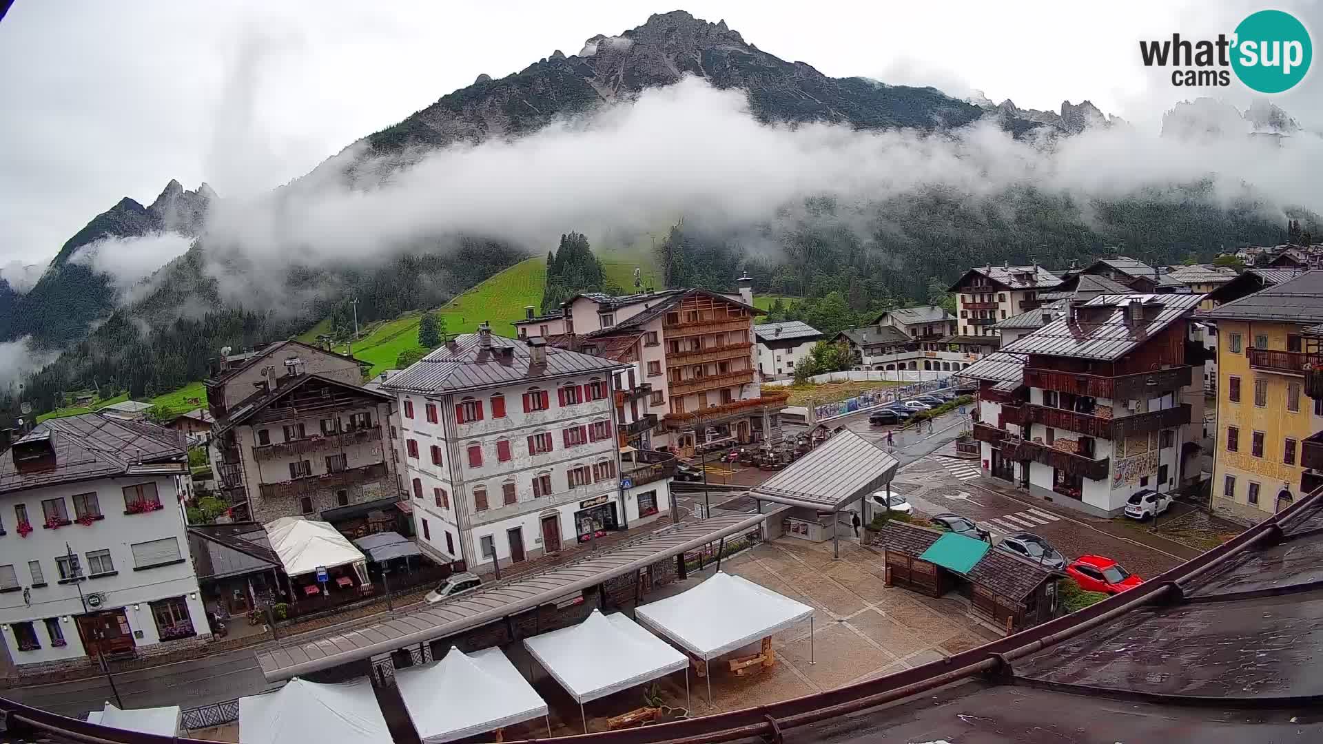 Hauptplatz von Forni di Sopra