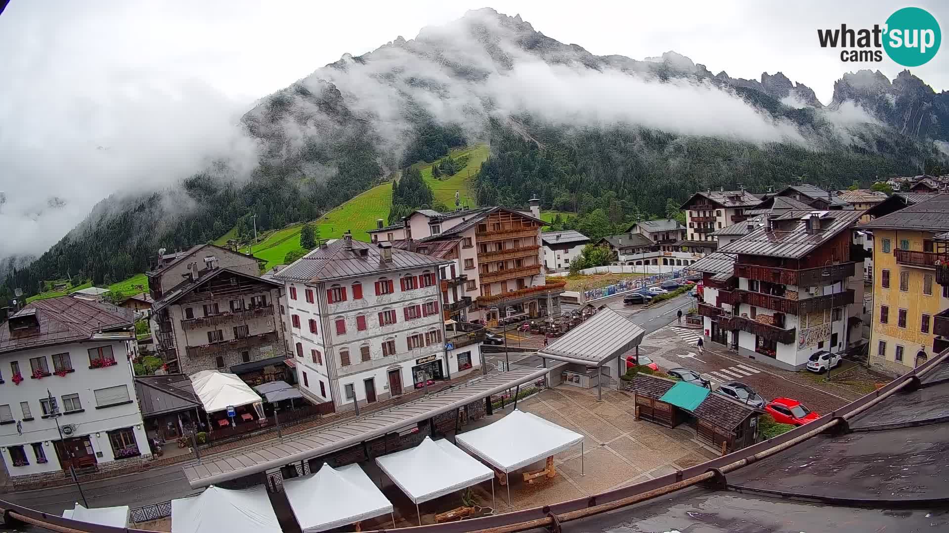 Hauptplatz von Forni di Sopra