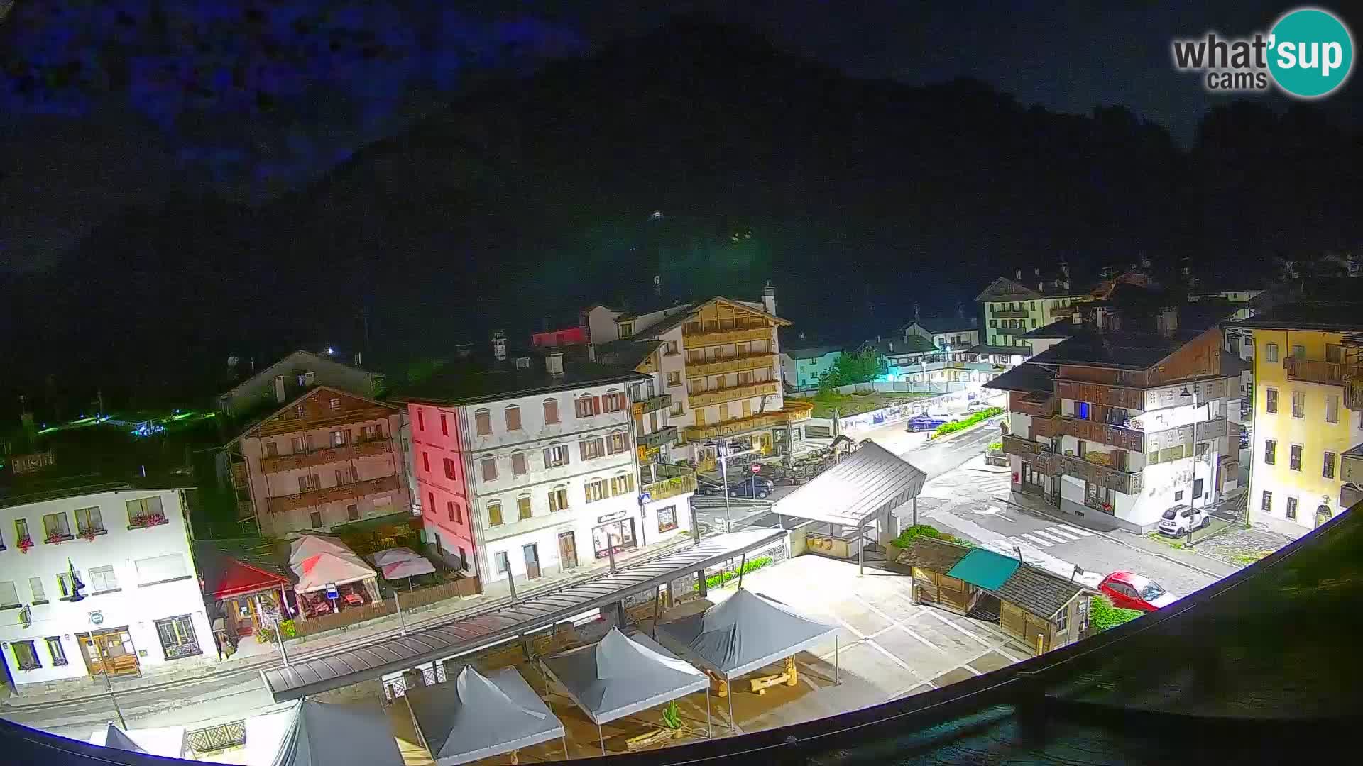 Hauptplatz von Forni di Sopra