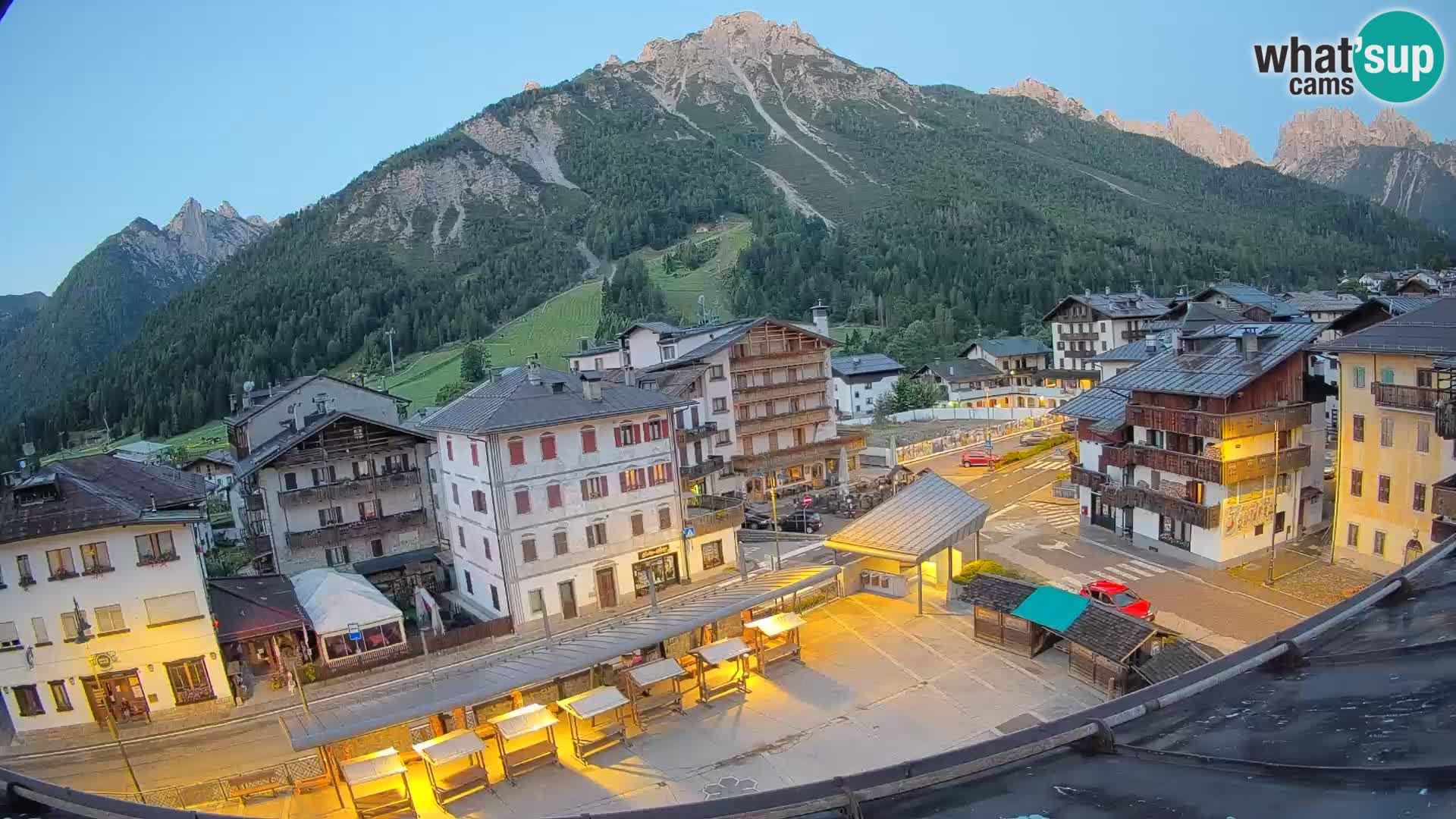 Plaza principal de Forni di Sopra