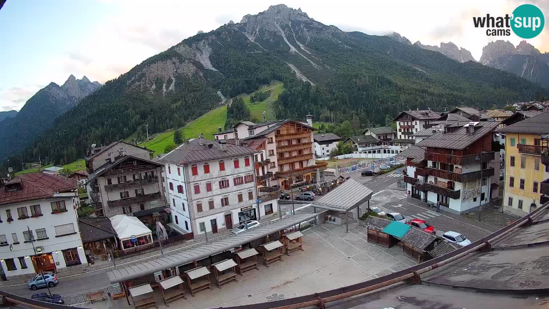 Plaza principal de Forni di Sopra