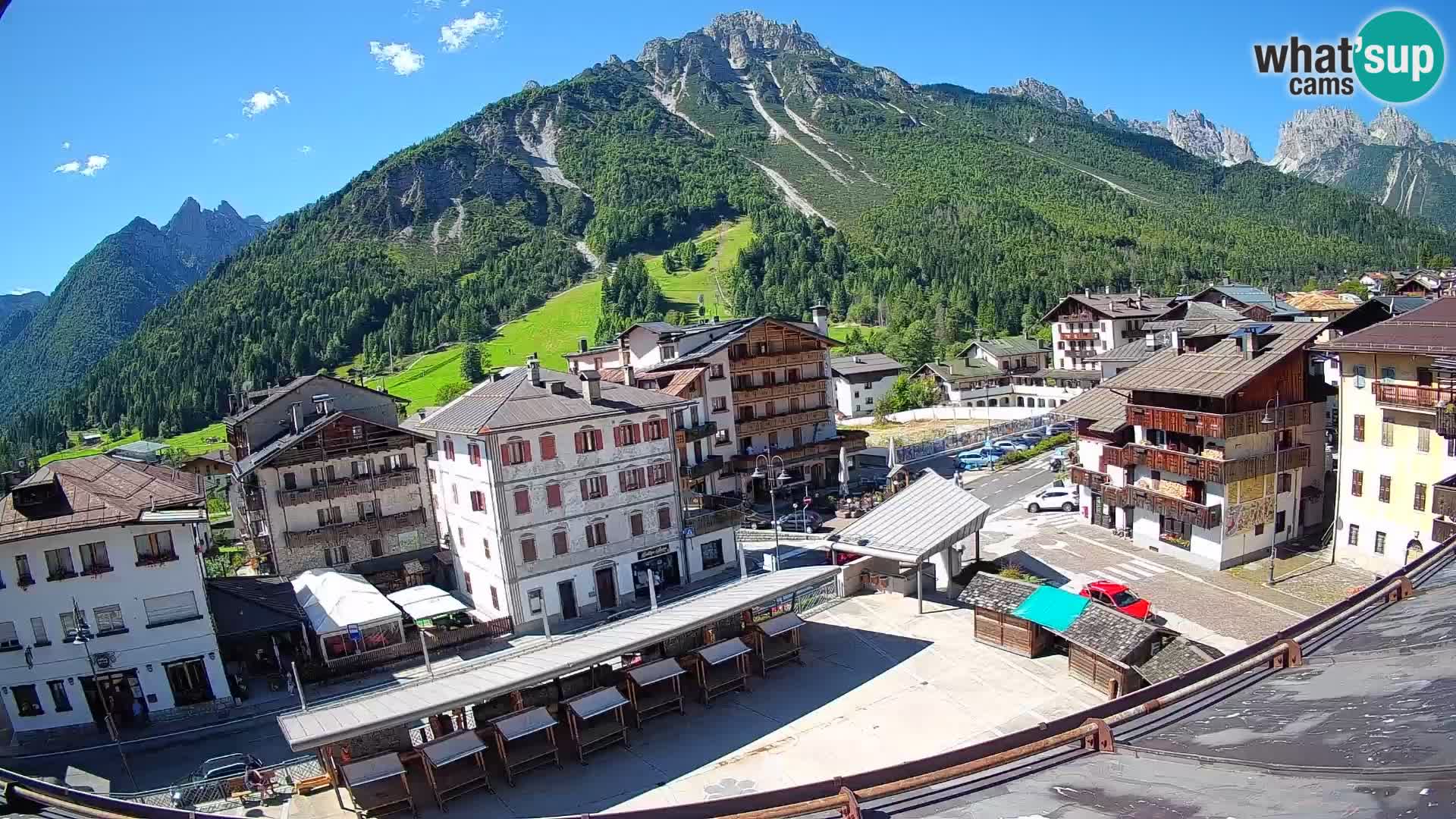 Hauptplatz von Forni di Sopra