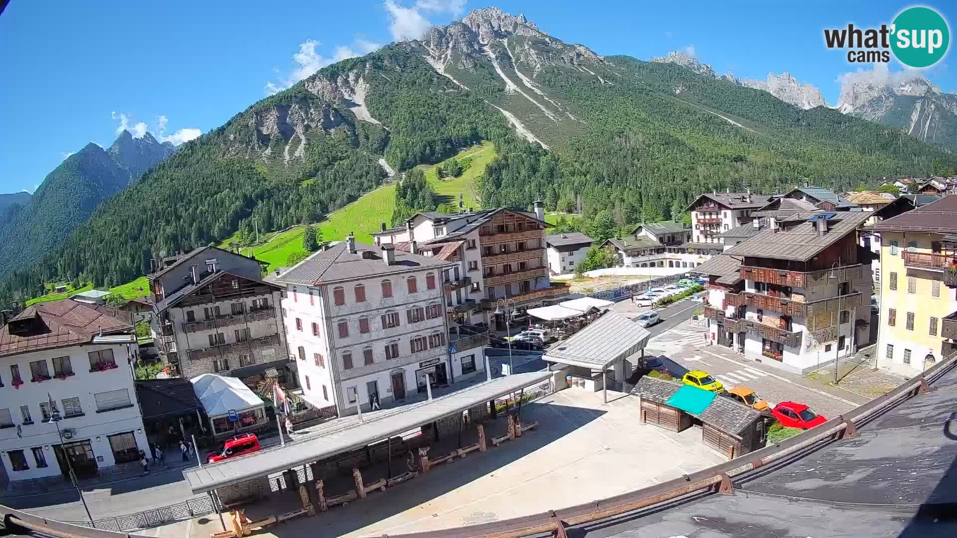 Hauptplatz von Forni di Sopra