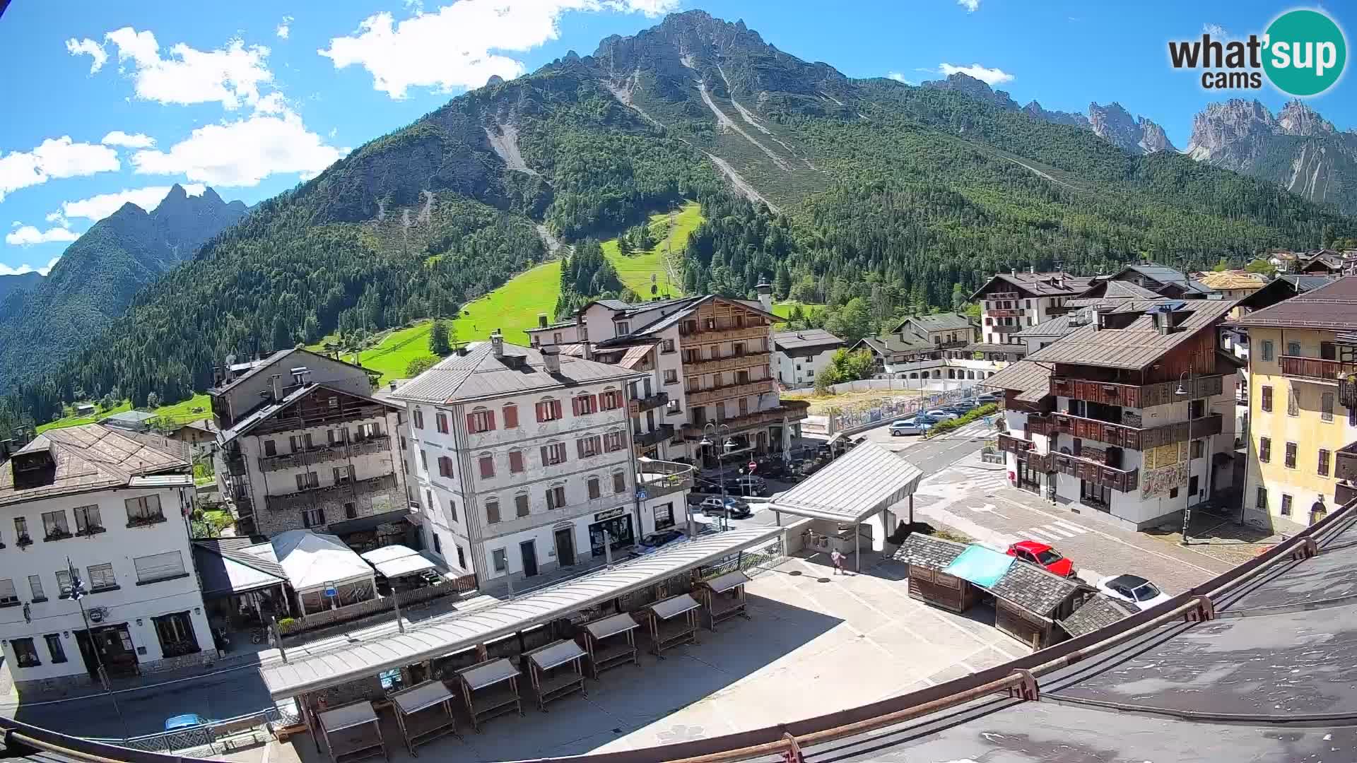 Hauptplatz von Forni di Sopra