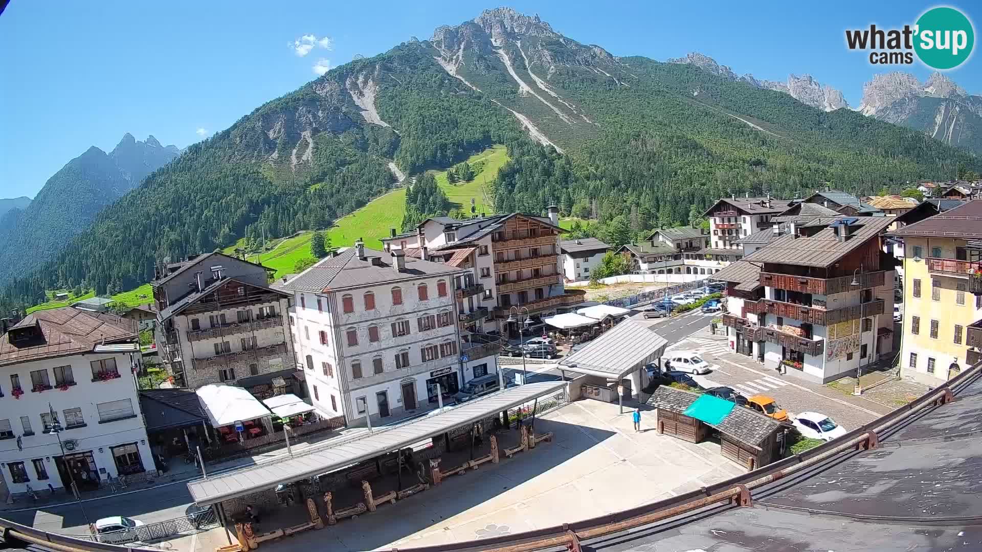 Hauptplatz von Forni di Sopra