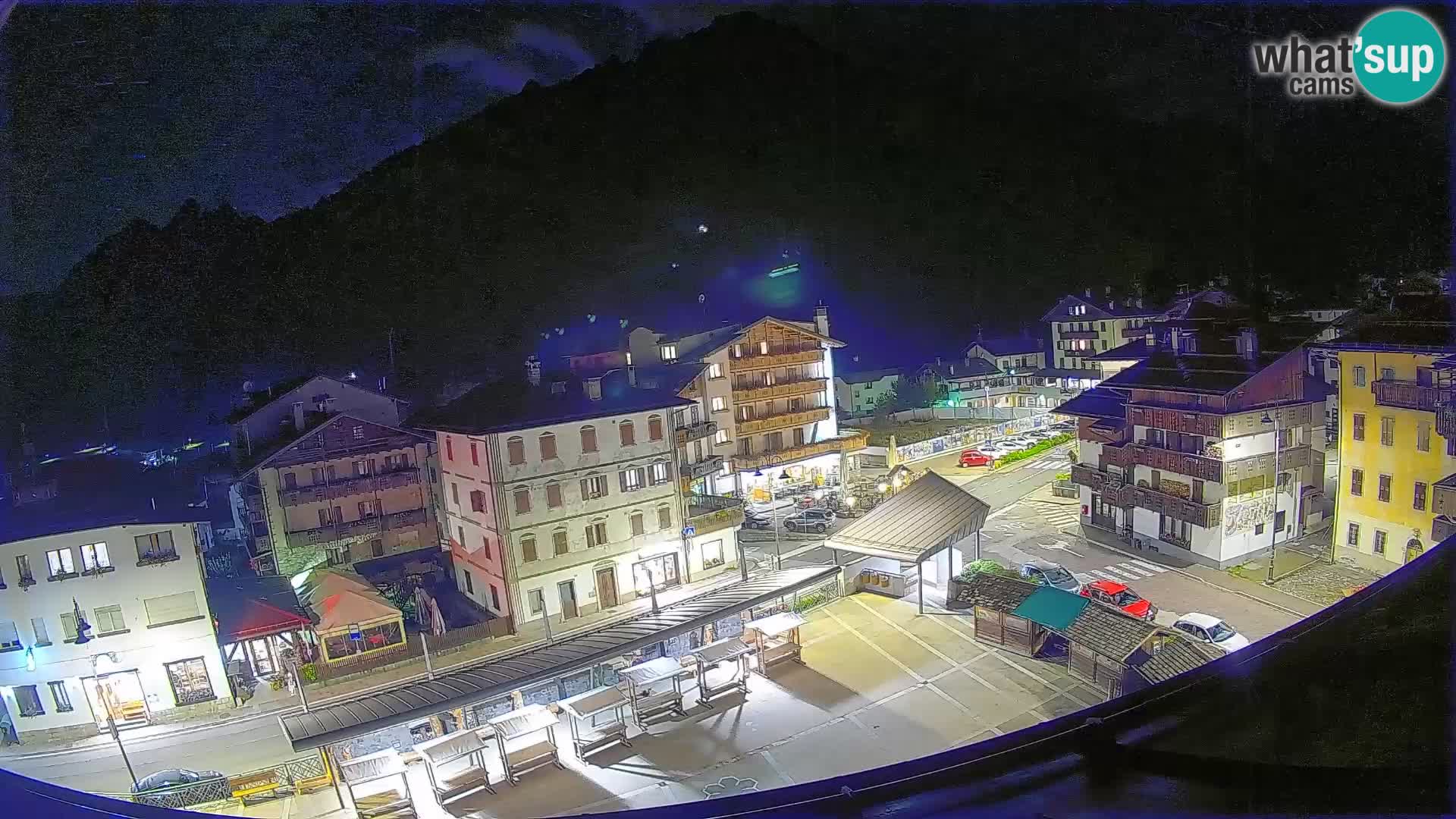Hauptplatz von Forni di Sopra