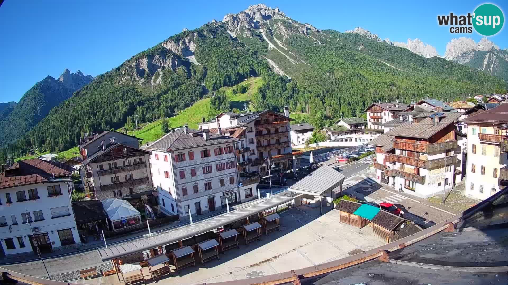 Plaza principal de Forni di Sopra