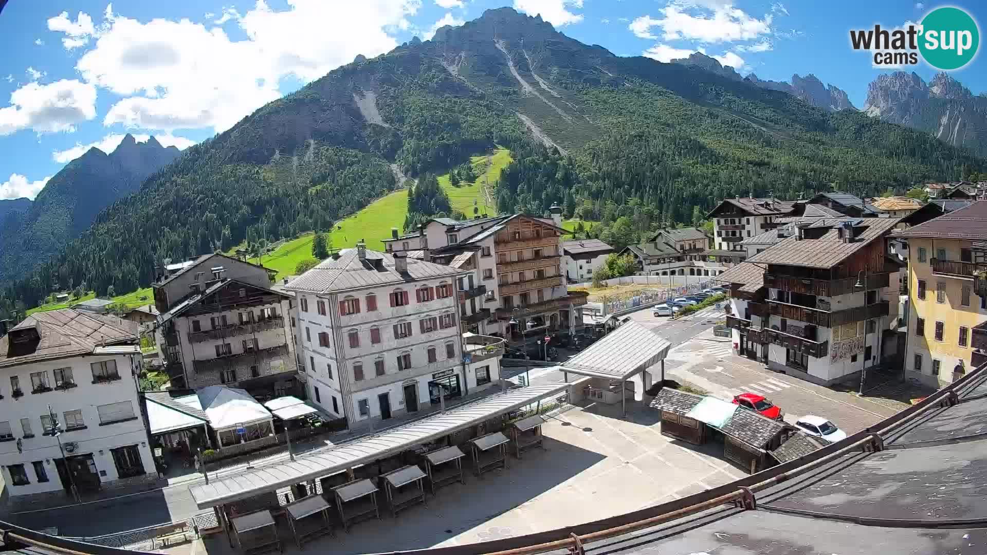 Hauptplatz von Forni di Sopra