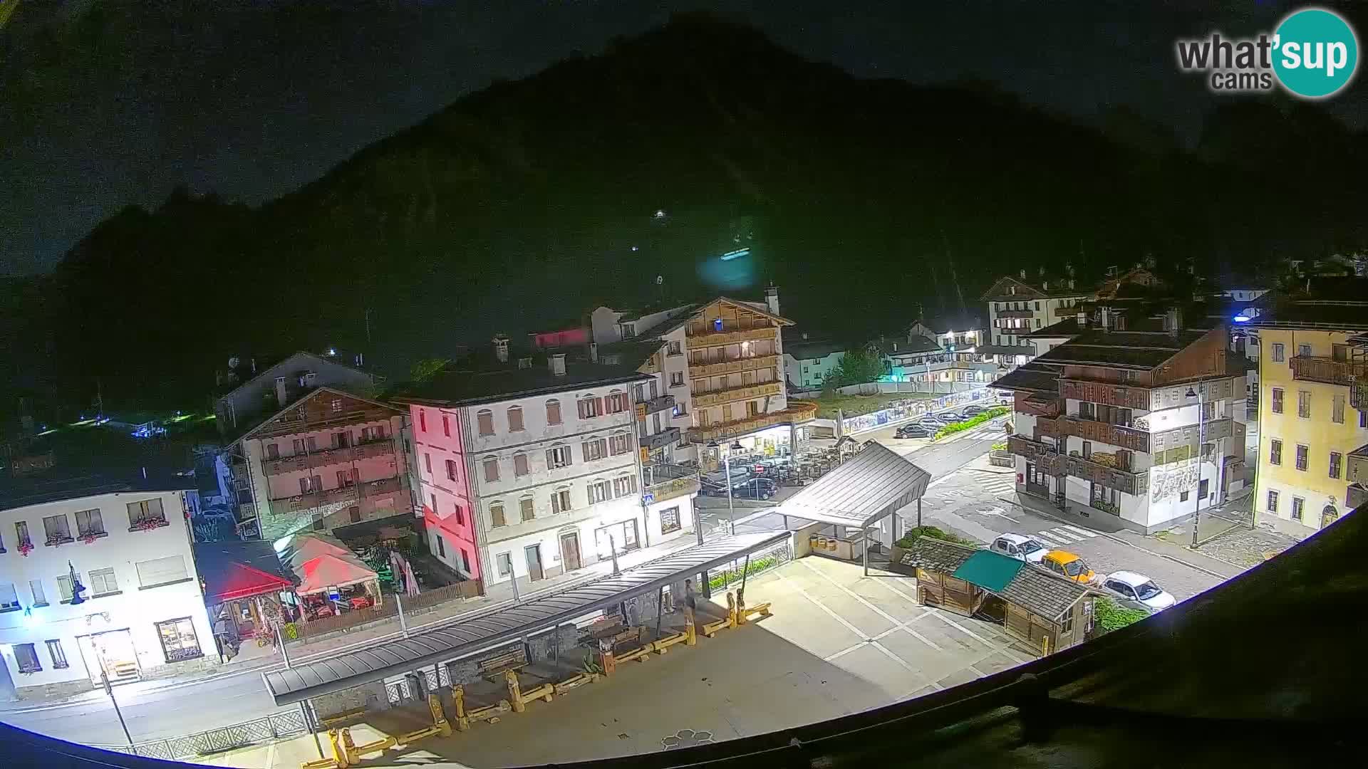 Hauptplatz von Forni di Sopra