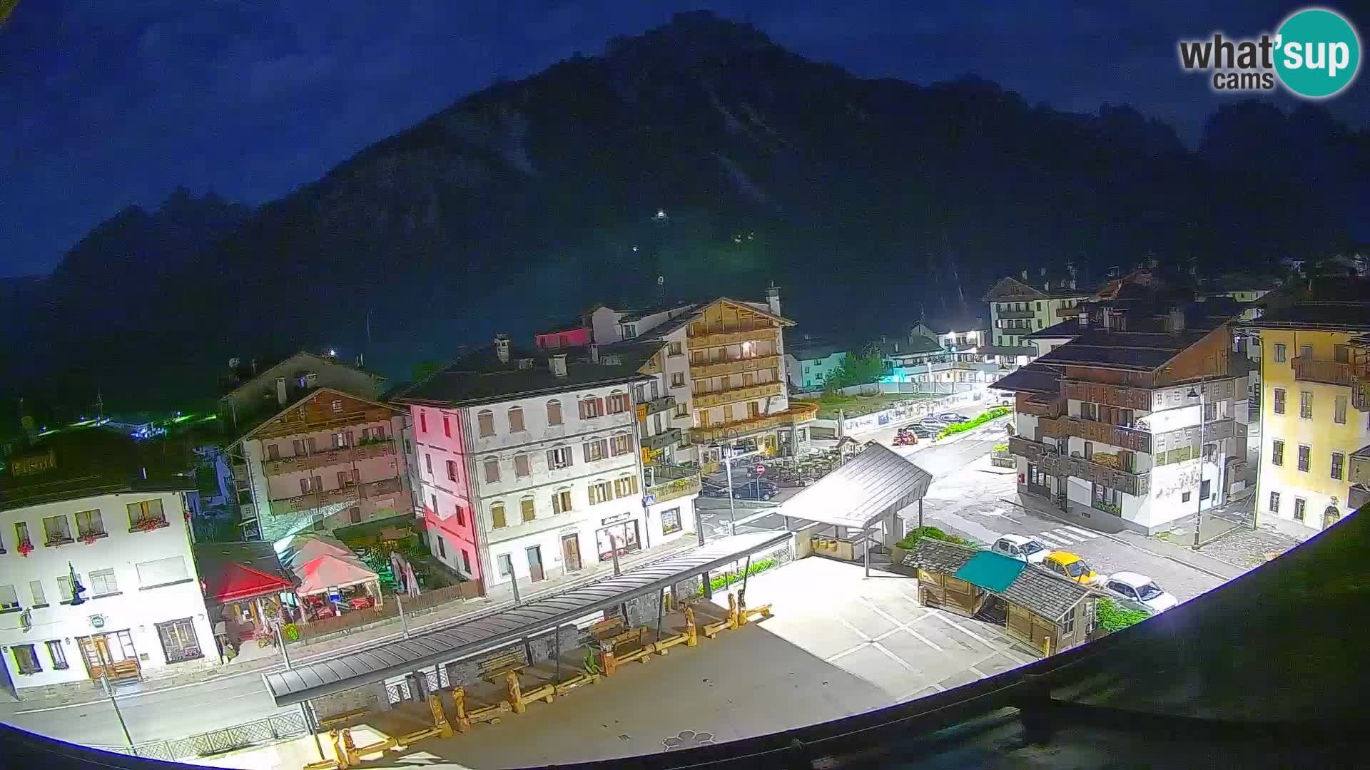 Hauptplatz von Forni di Sopra