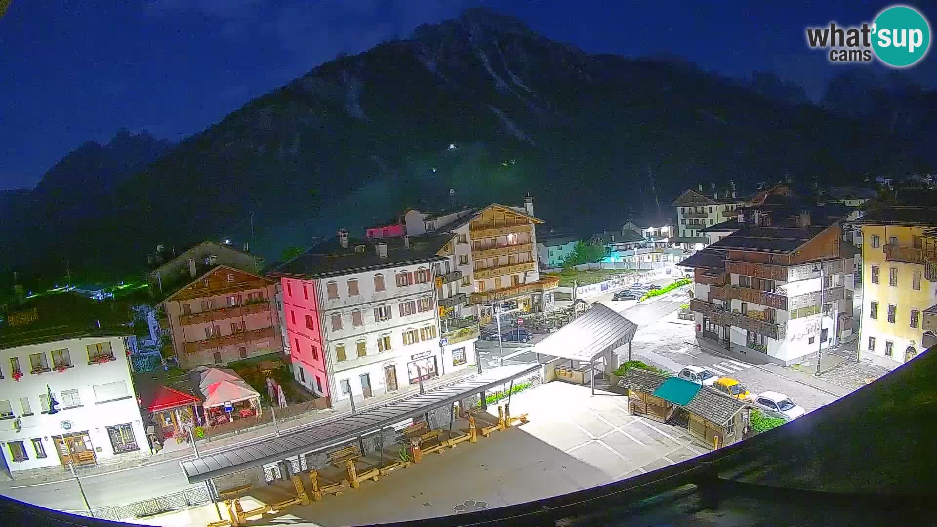 Hauptplatz von Forni di Sopra