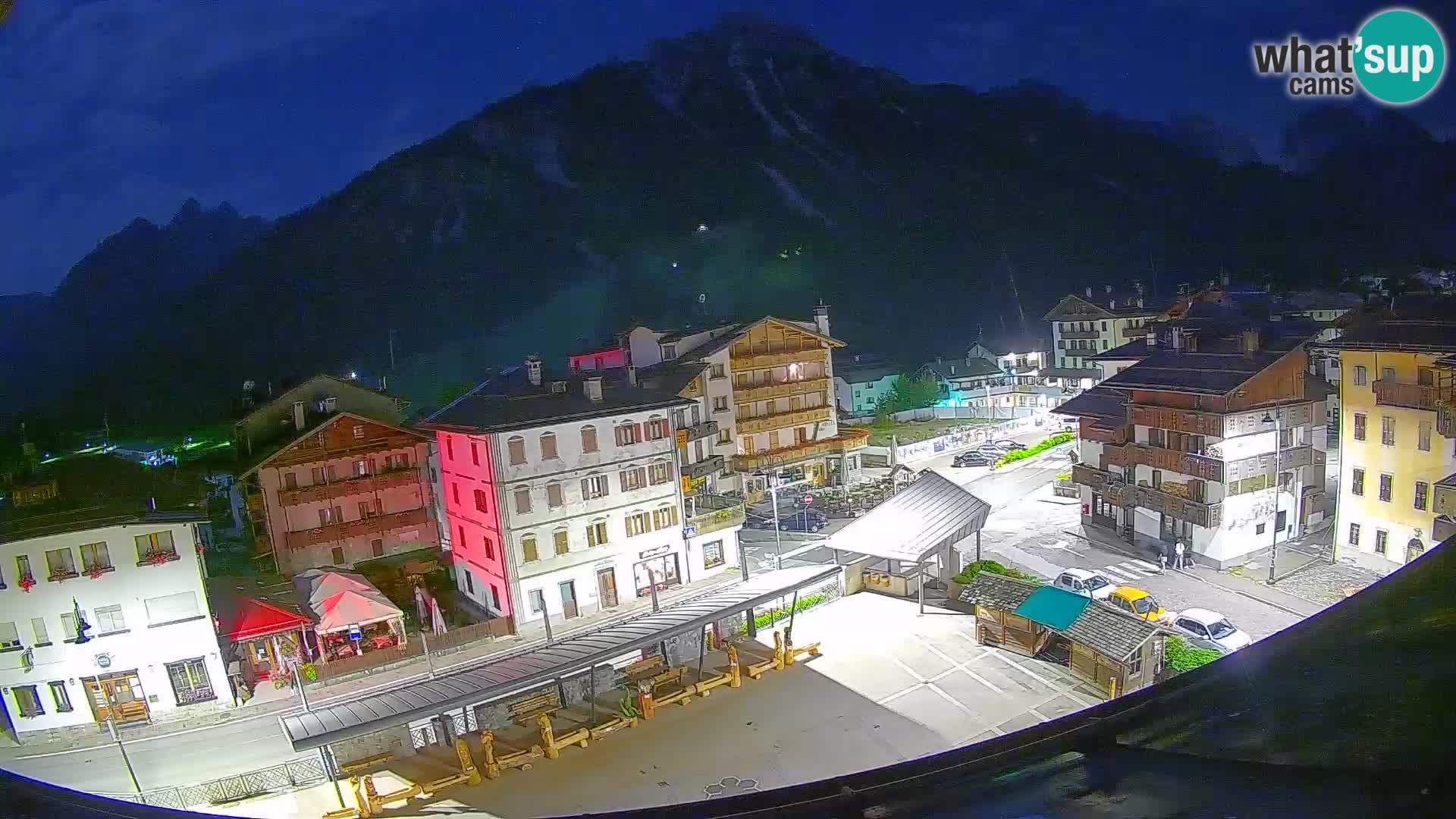 Hauptplatz von Forni di Sopra