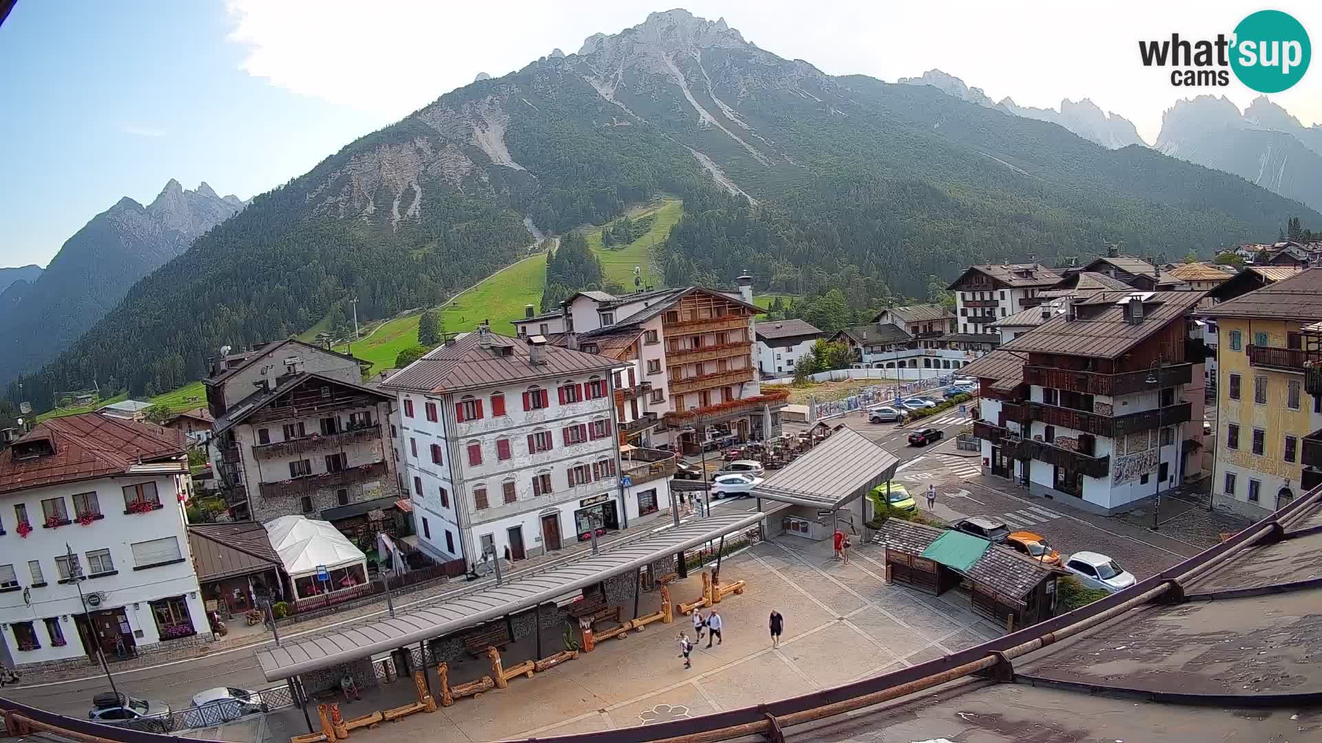 Plaza principal de Forni di Sopra