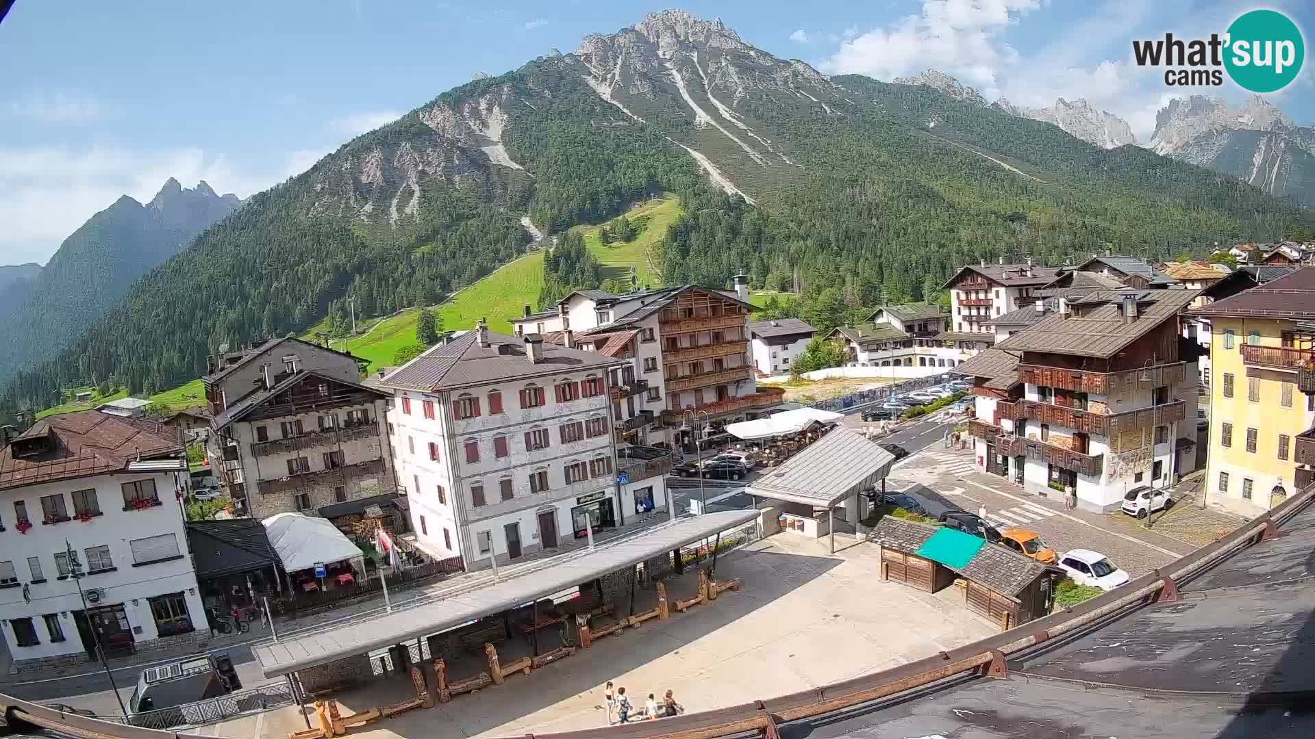 Plaza principal de Forni di Sopra