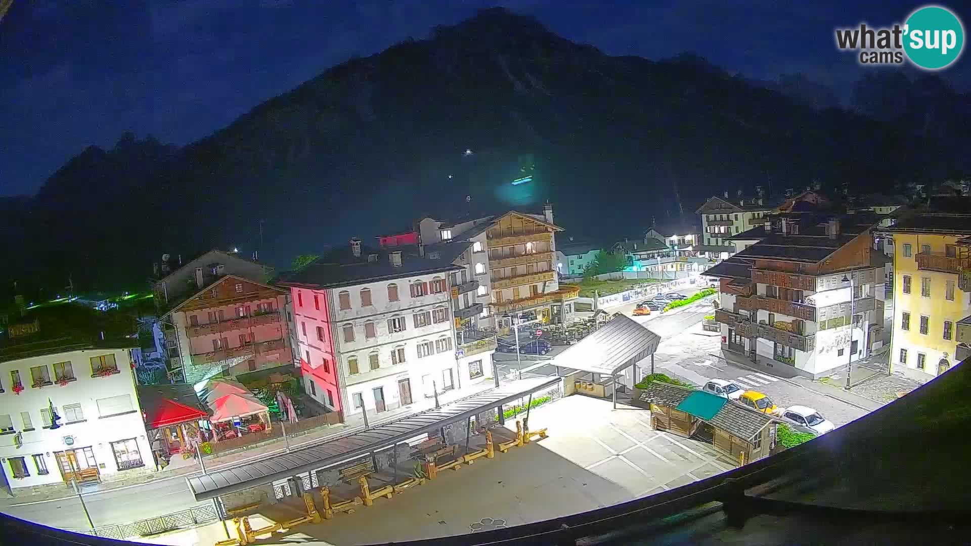 Plaza principal de Forni di Sopra