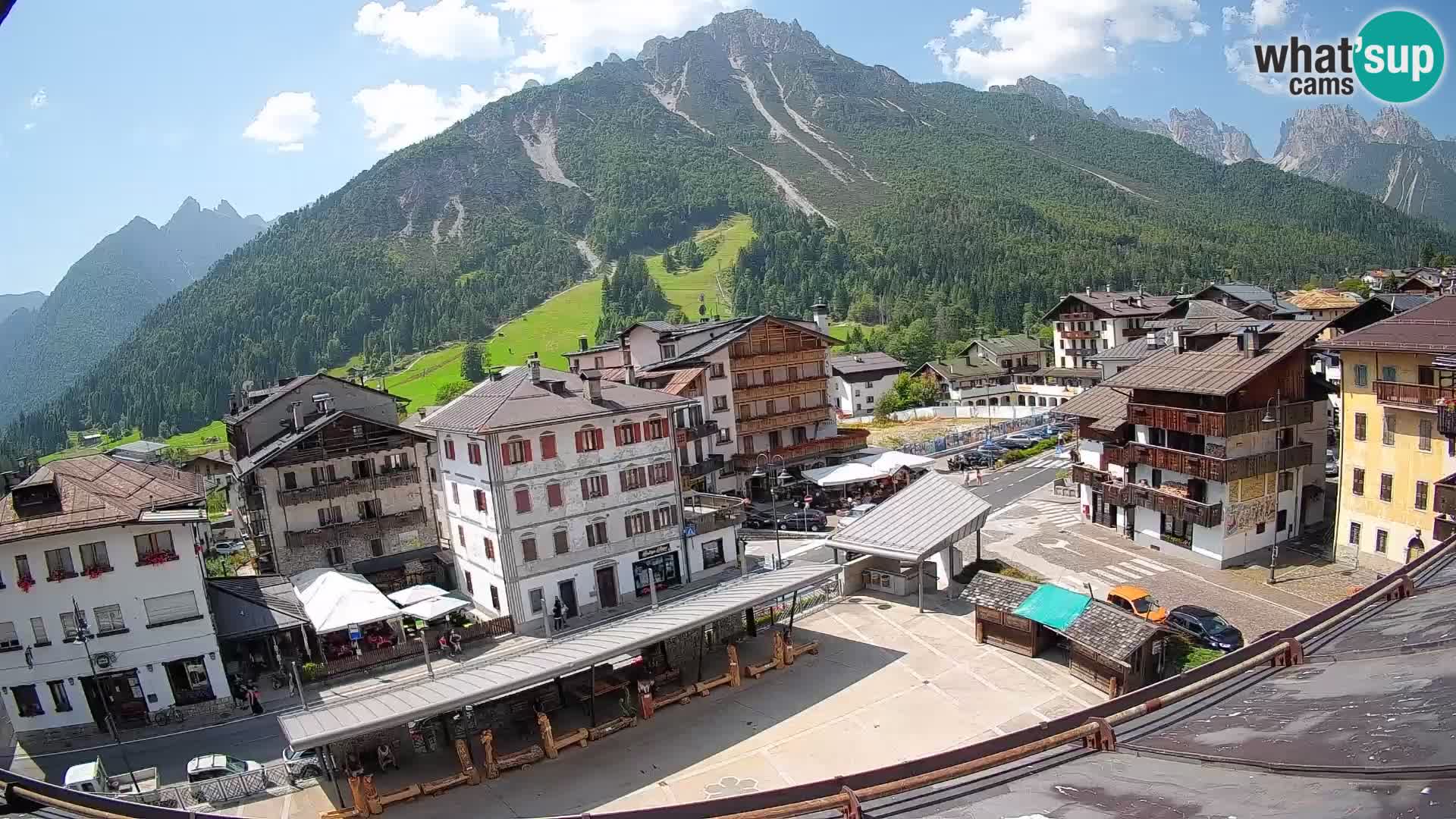 Hauptplatz von Forni di Sopra