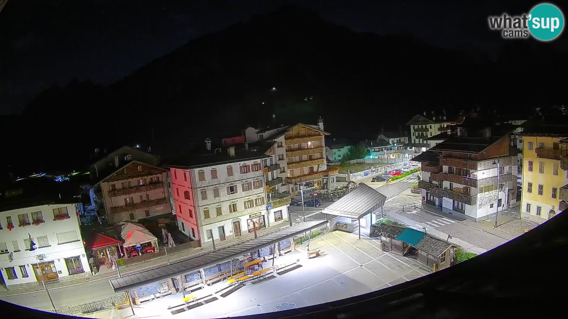 Hauptplatz von Forni di Sopra