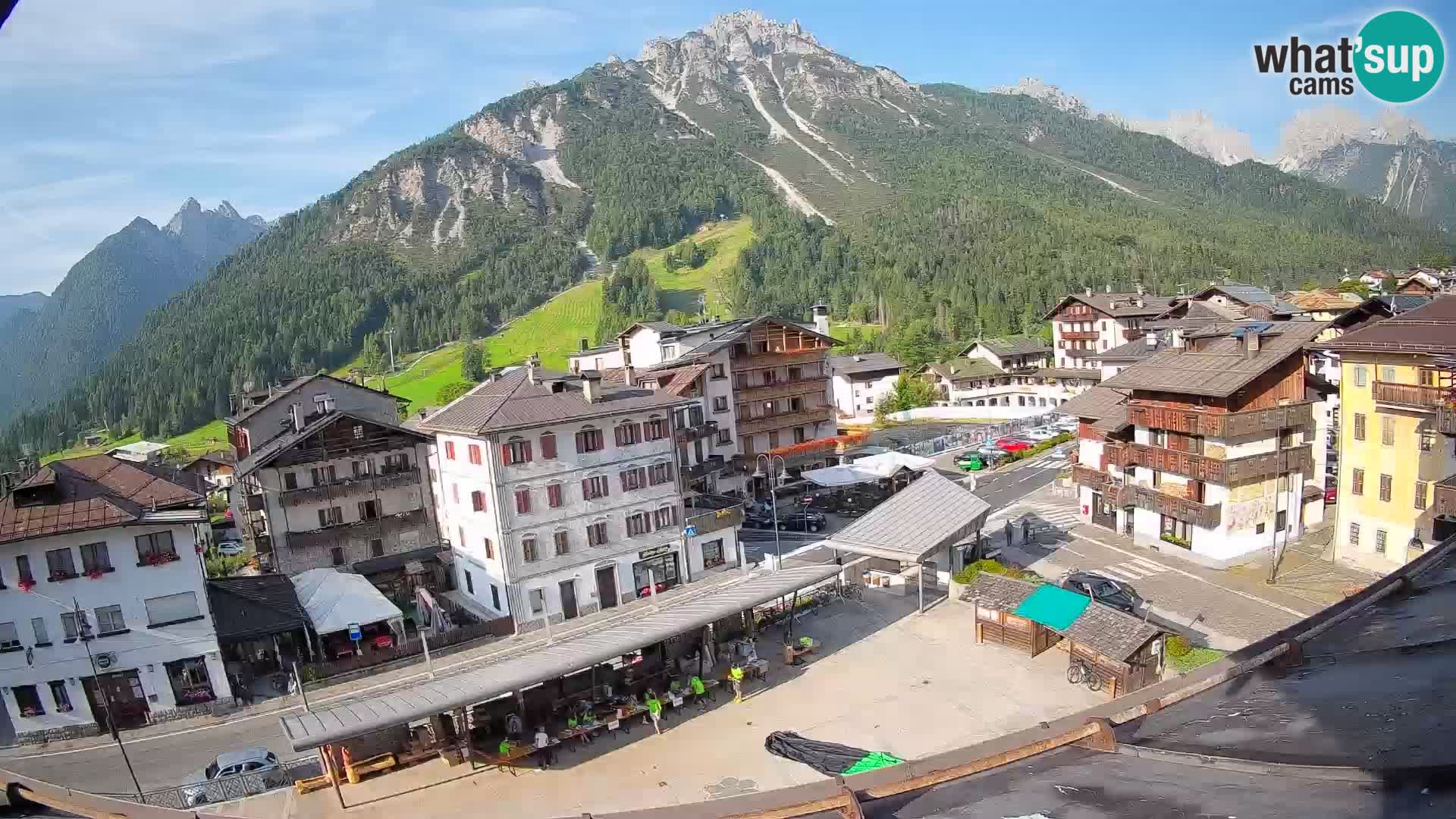 Plaza principal de Forni di Sopra